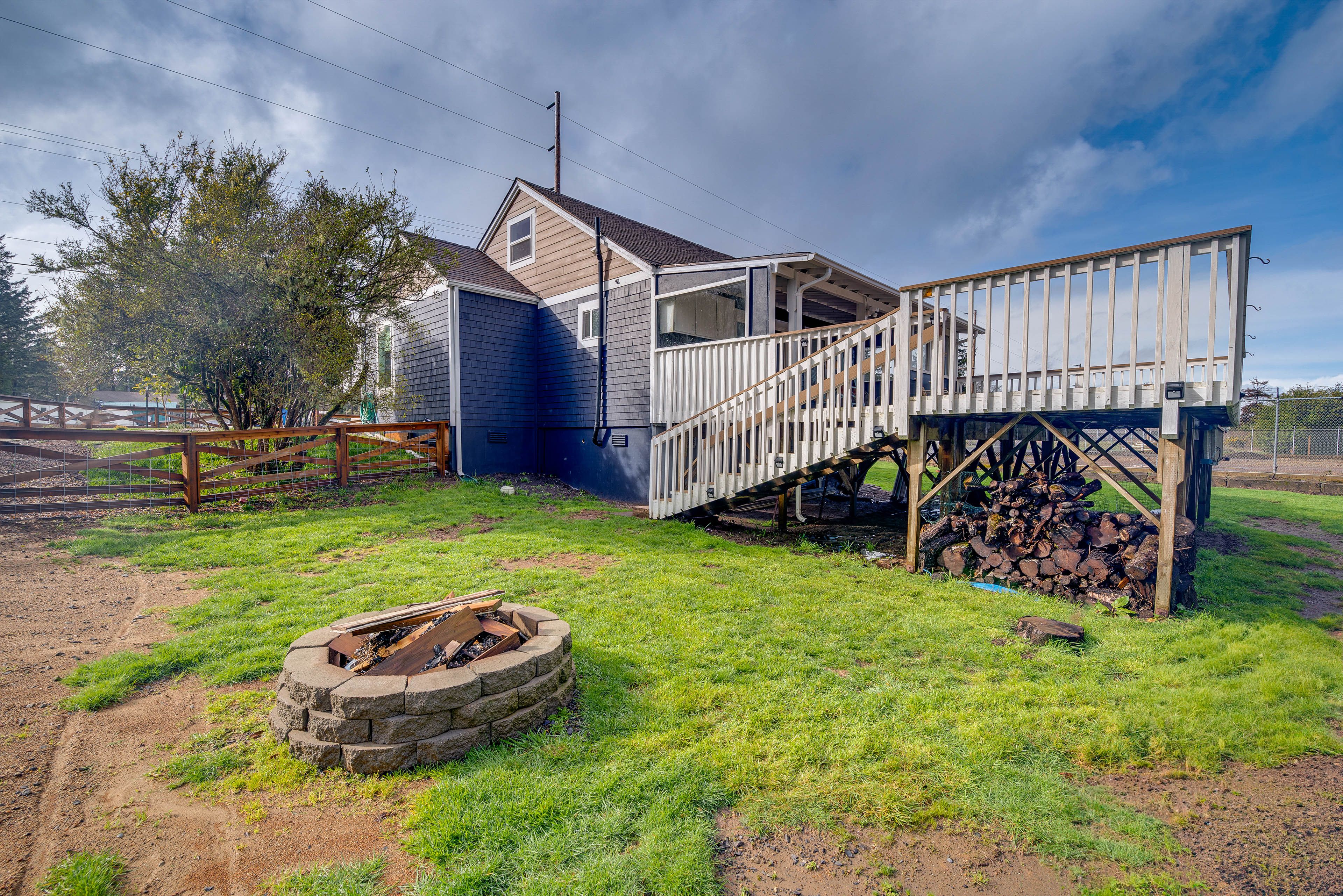 Backyard | Fire Pit