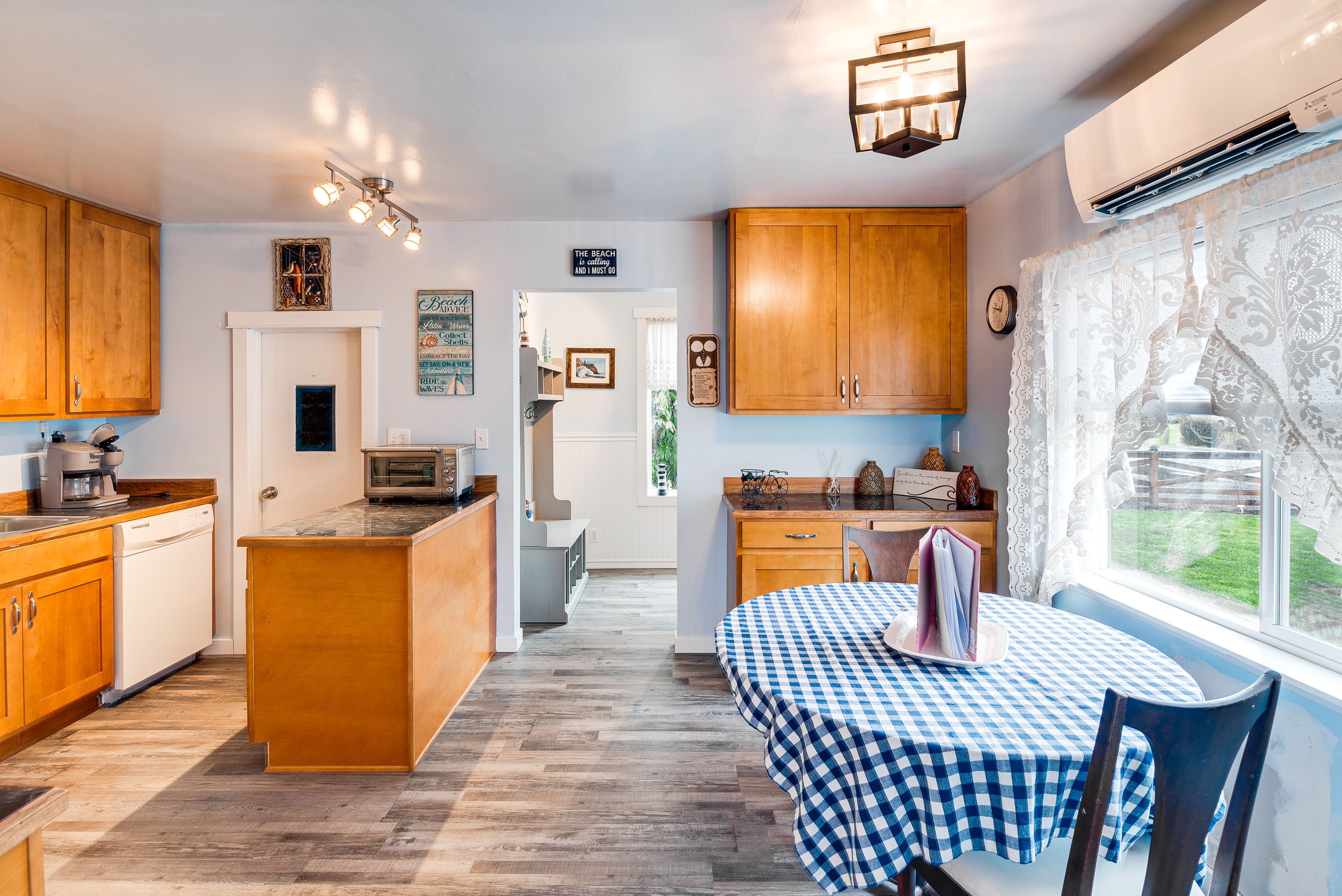 Dining Area | Dishware & Flatware Provided | 1st Floor