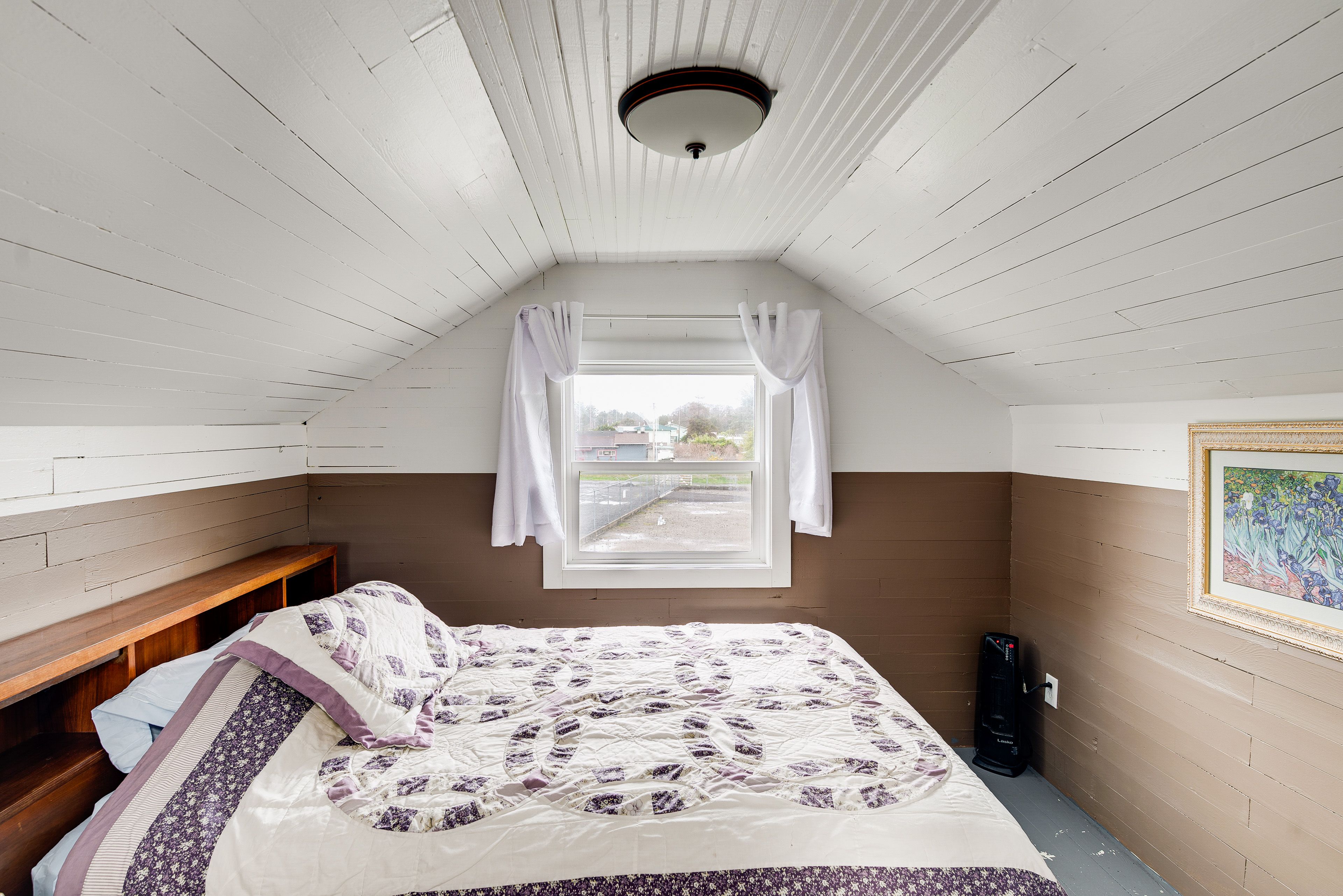 Bedroom 2 | Full Bed | 2nd Floor