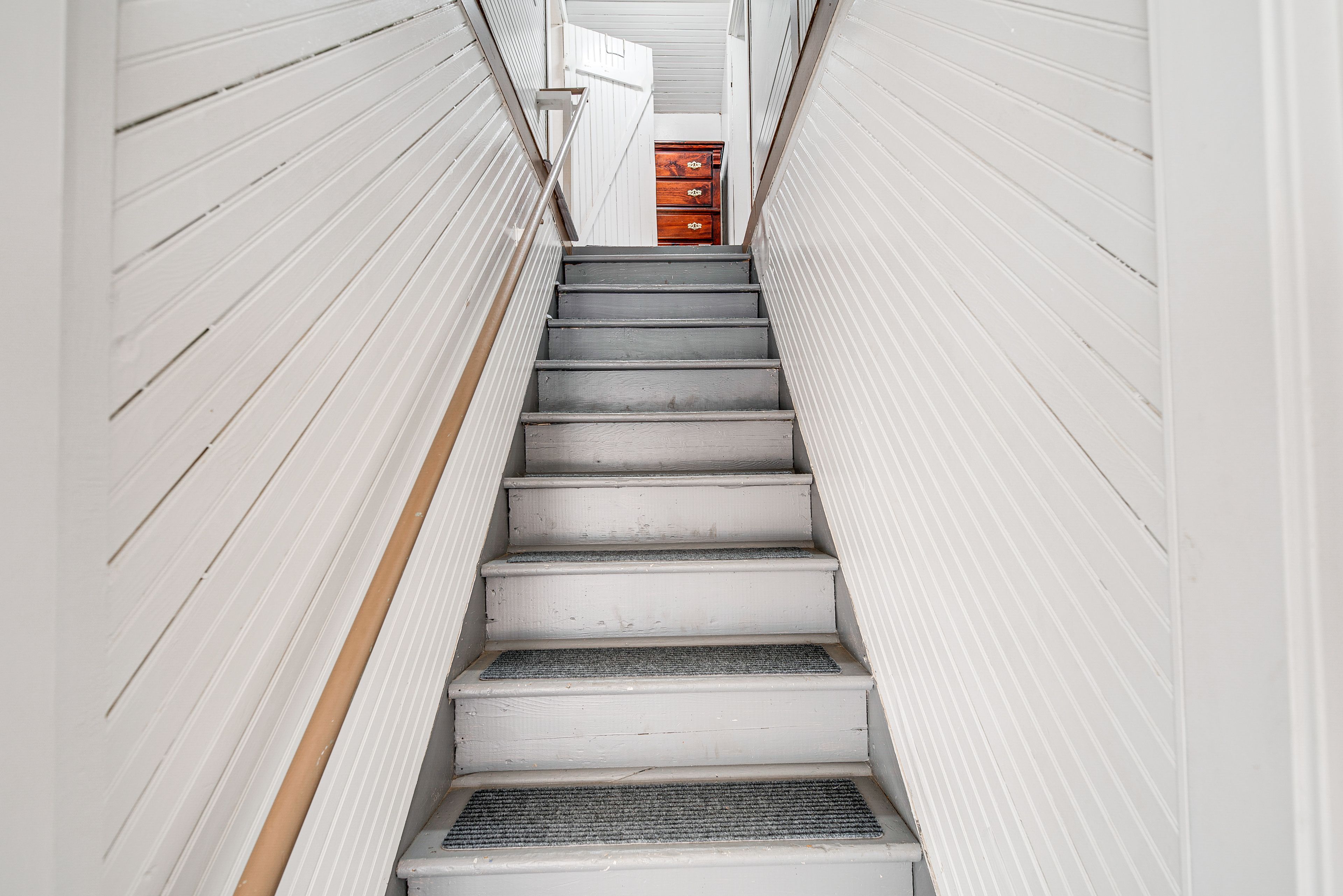 Stairs to 2nd Floor