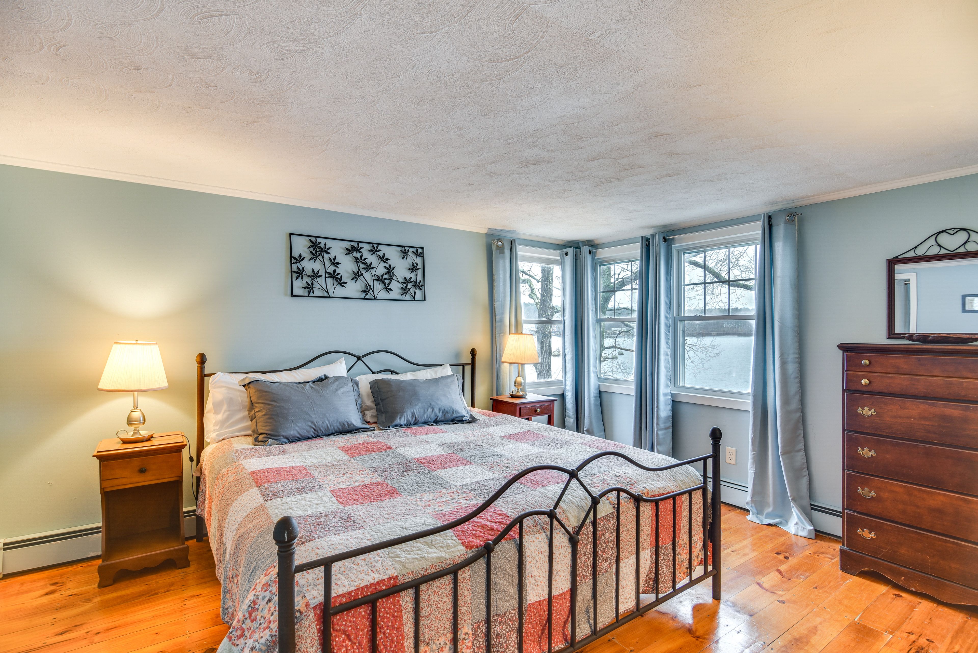 Bedroom 1 | King Bed | 2nd Floor