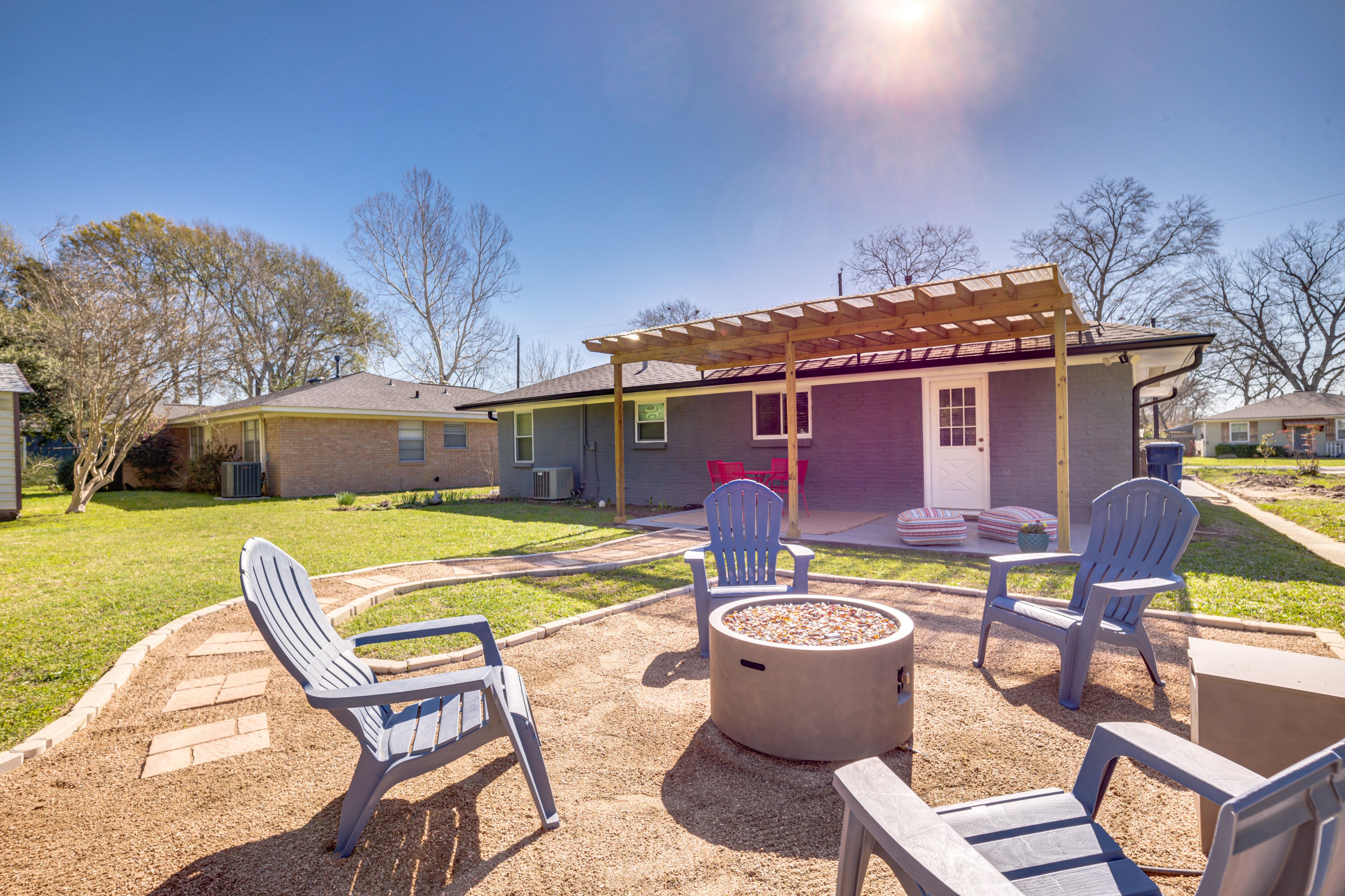 Tomball Vacation Rental | 2BR | 1BA | 1 Step Required | 1,200 Sq Ft