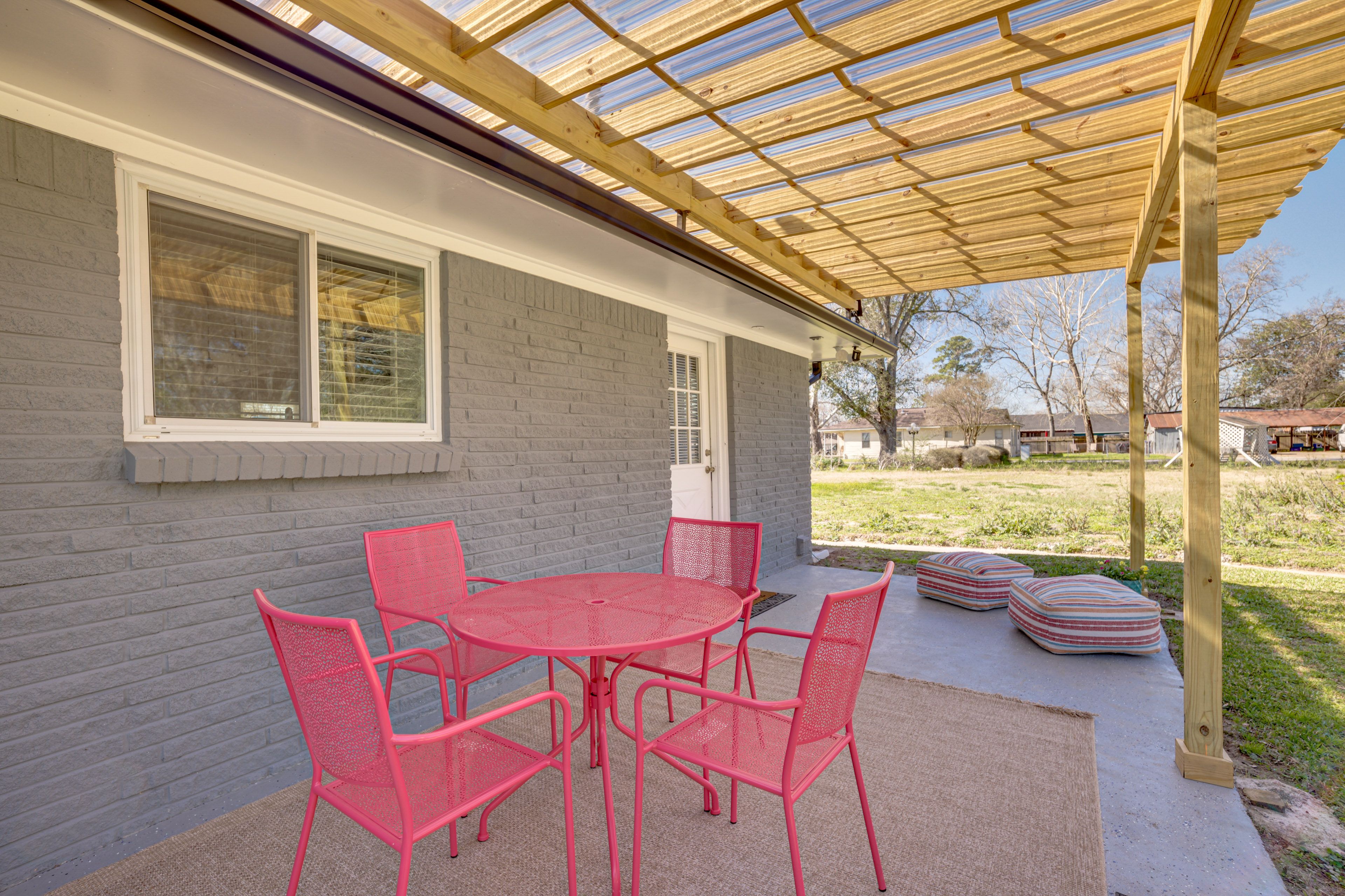 Covered Patio | Outdoor Dining Area