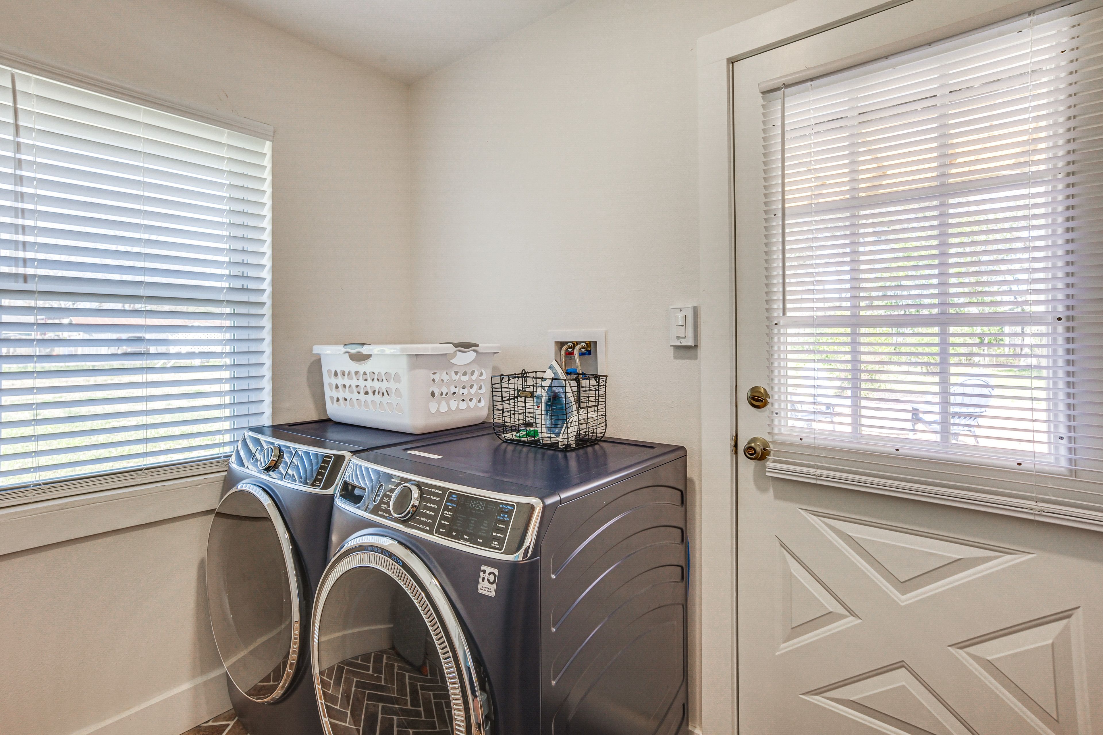 Washer & Dryer