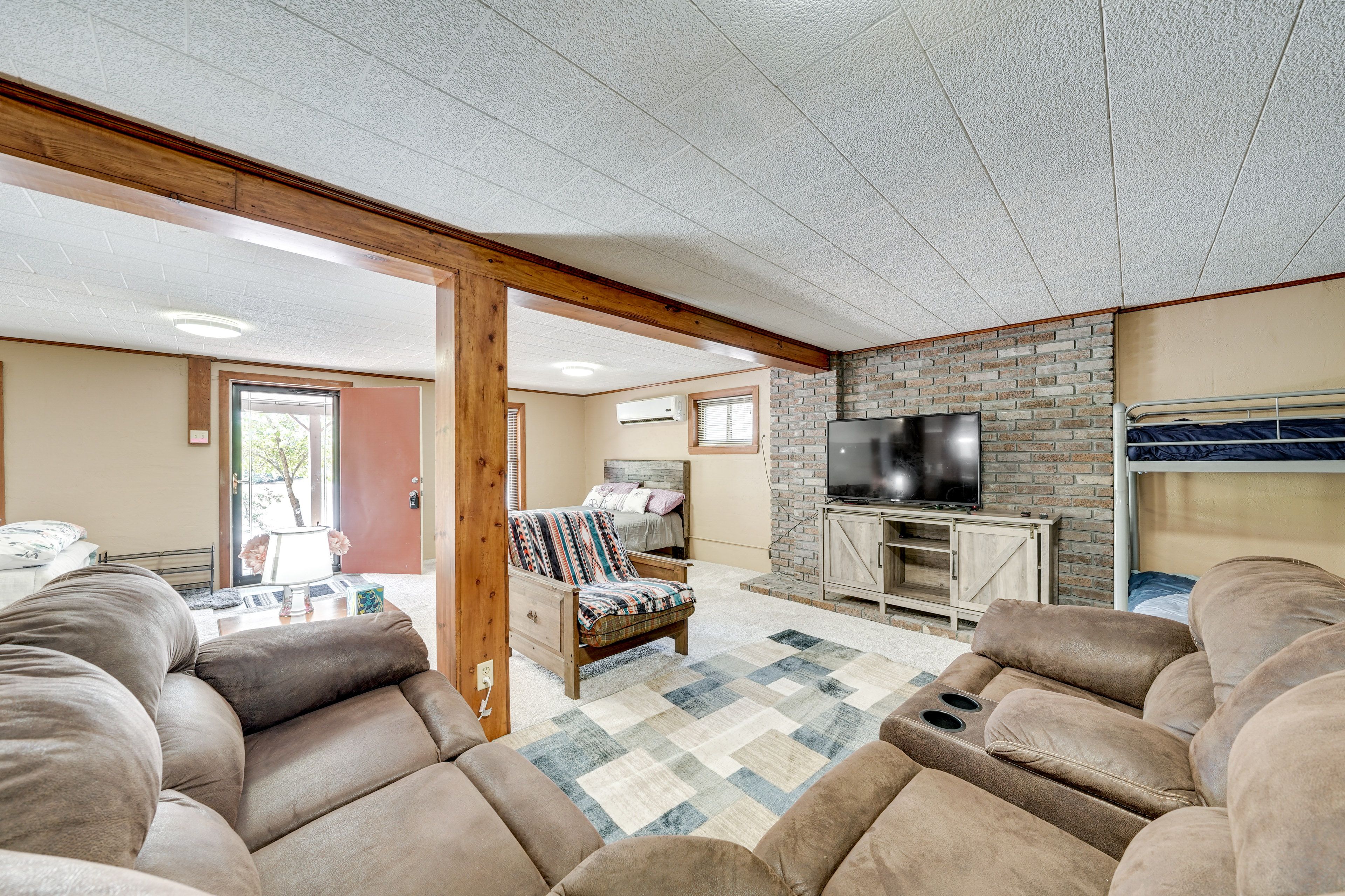 Living Area | Flat-Screen TV