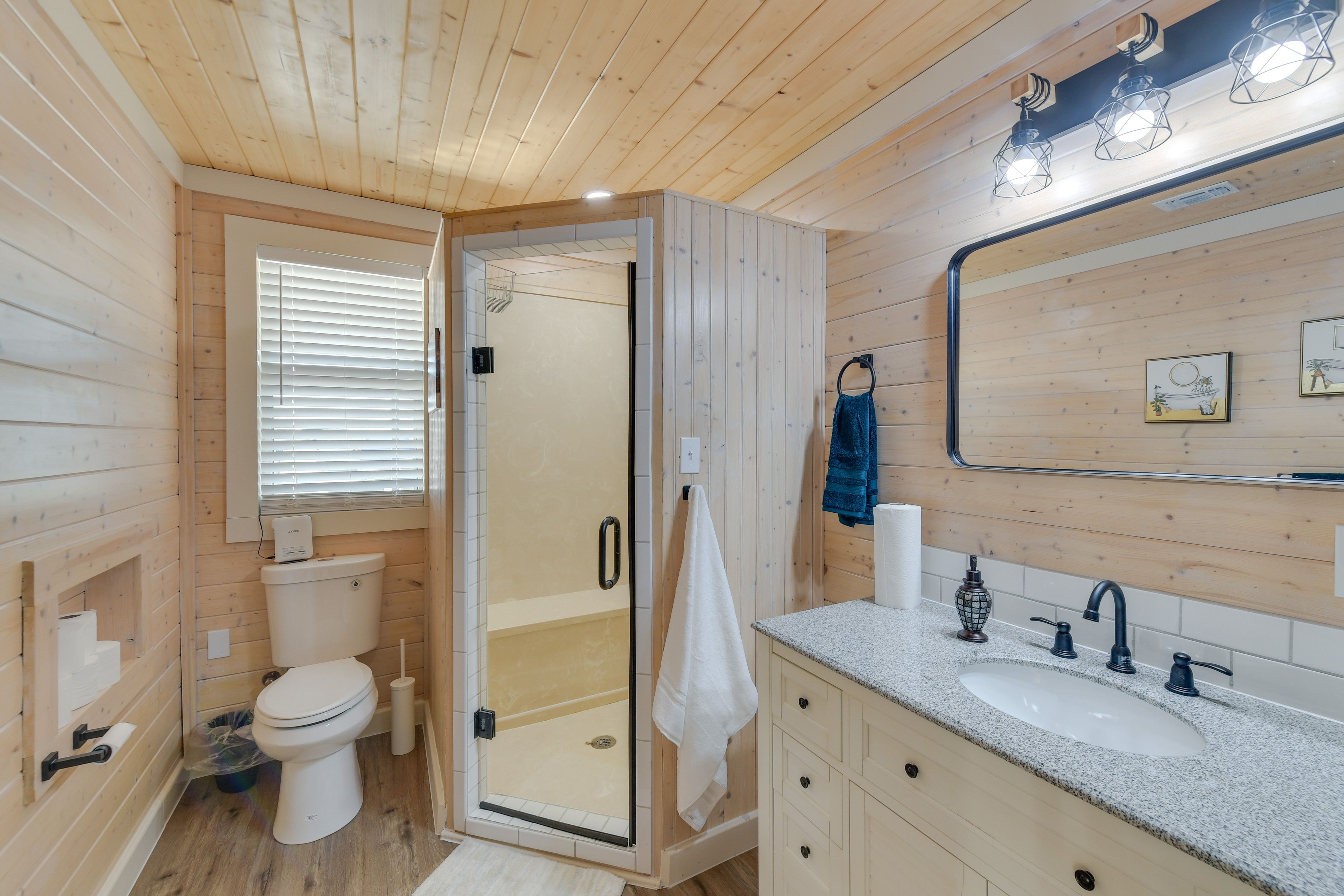 Full Bathroom