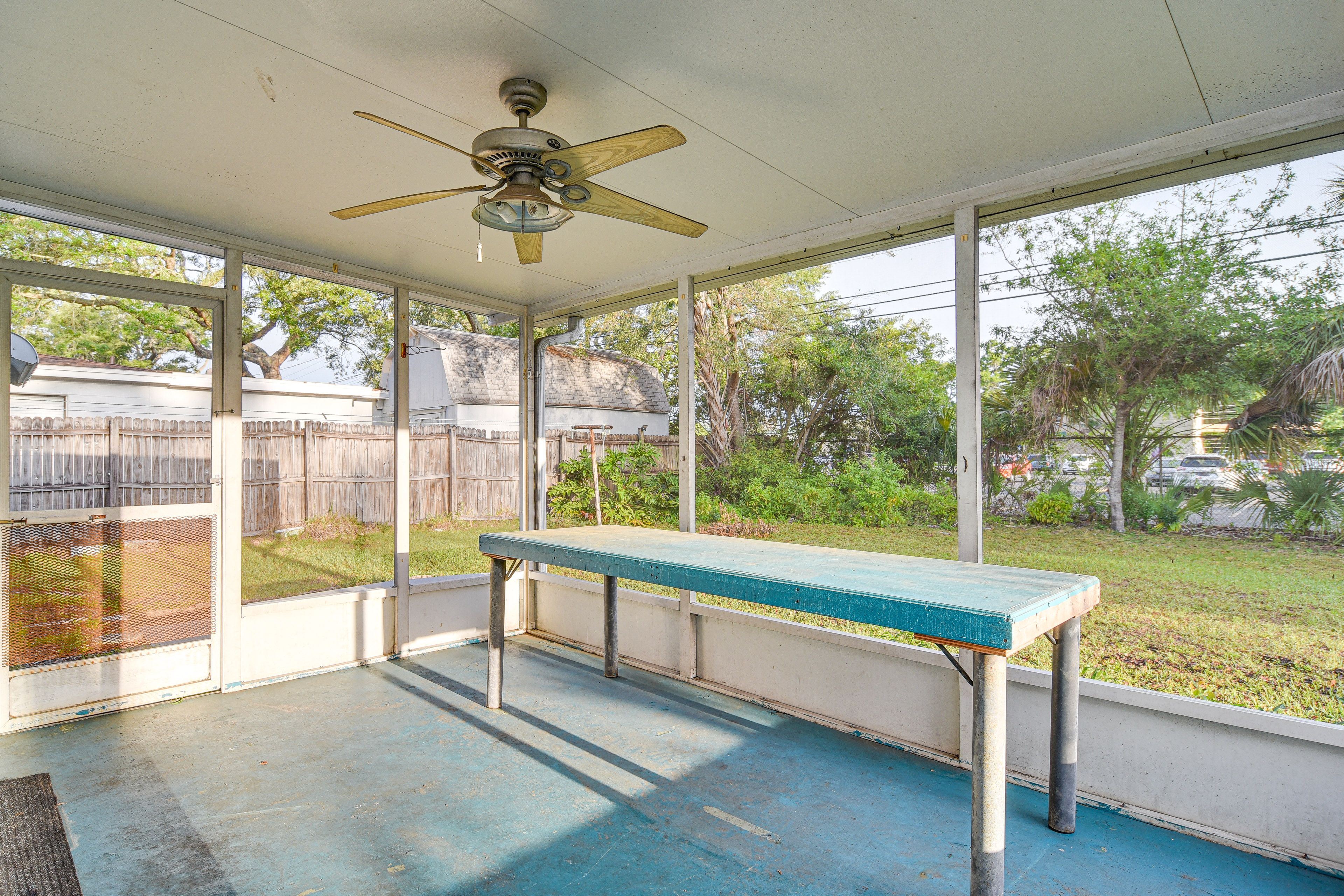House Exterior | Screened Patio