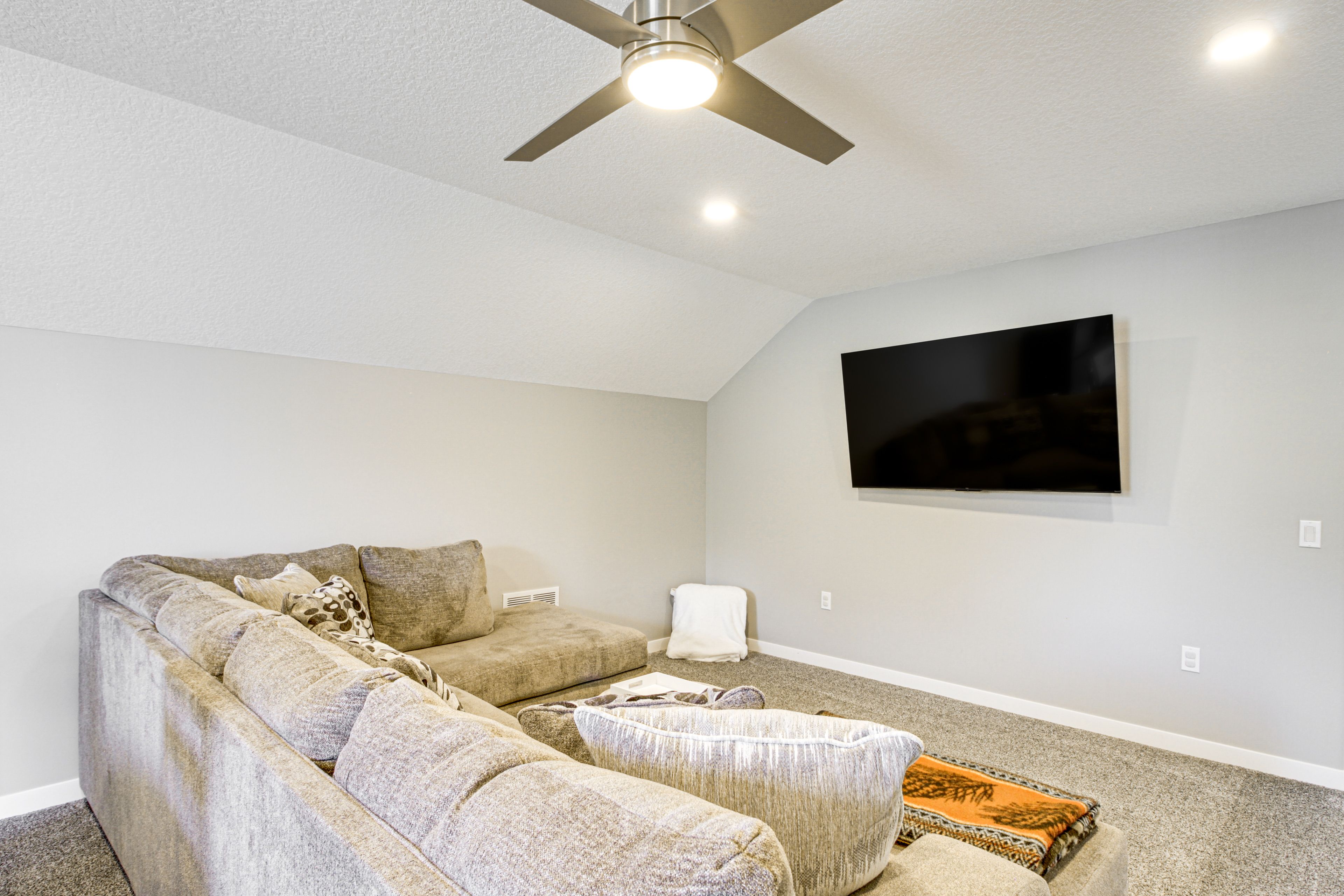 Living Area | 2nd Floor