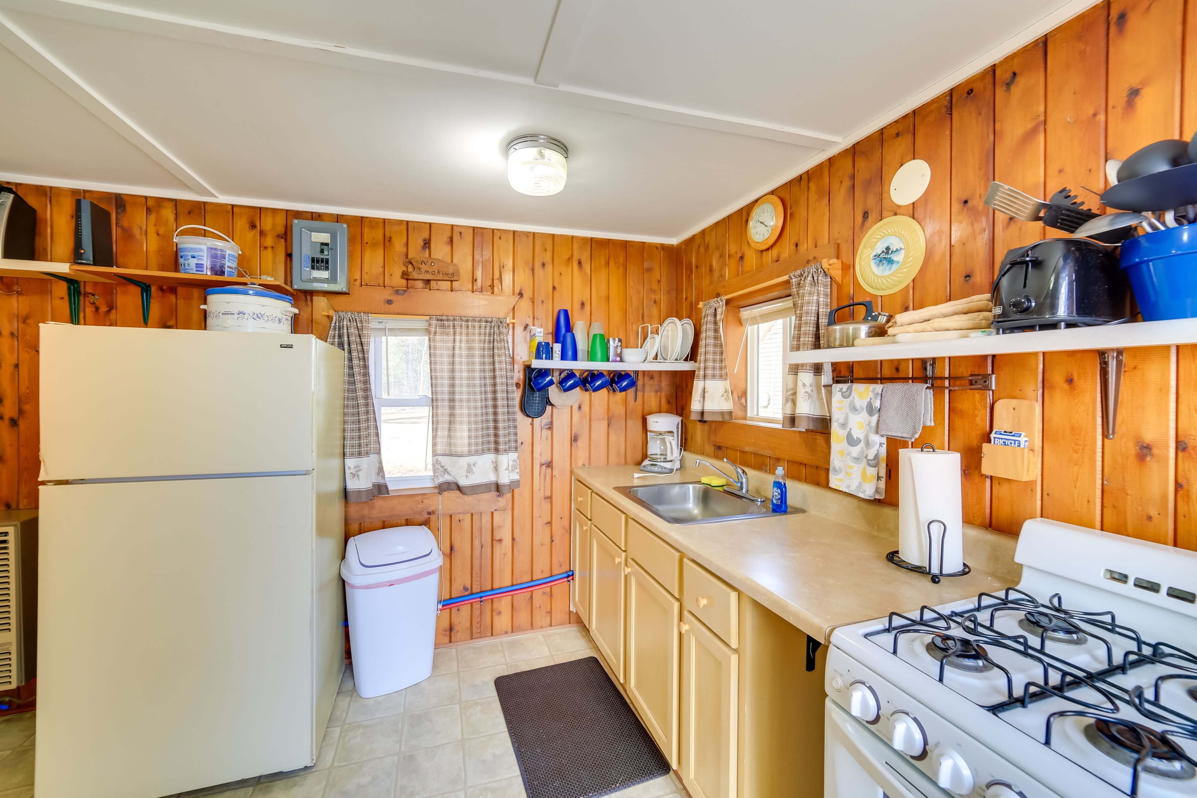 Kitchen | Cooking Basics | Keurig & Drip Coffee Makers | Crockpot