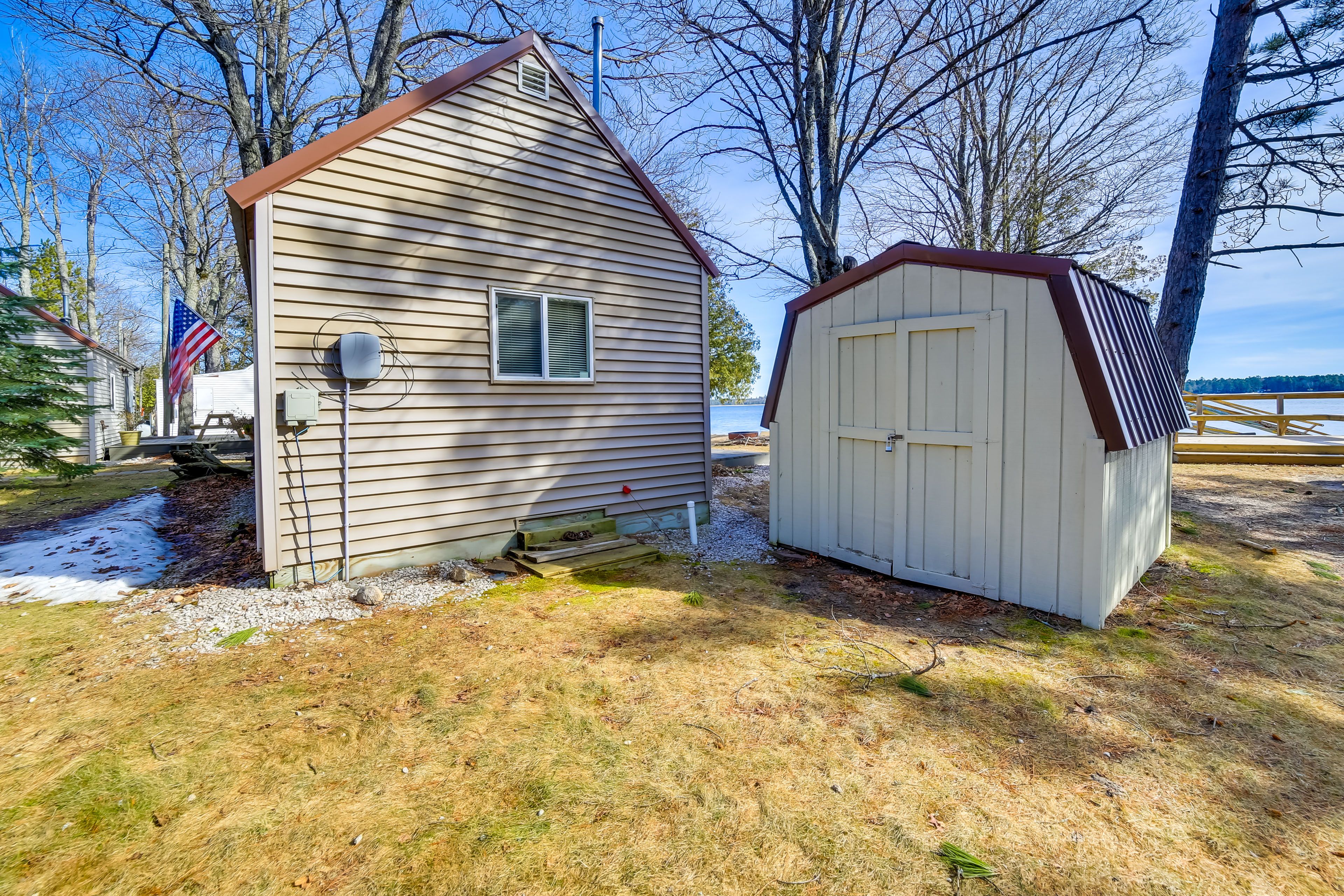 Parking | Driveway (2 Vehicles) | Trailer Parking Allowed On-Site