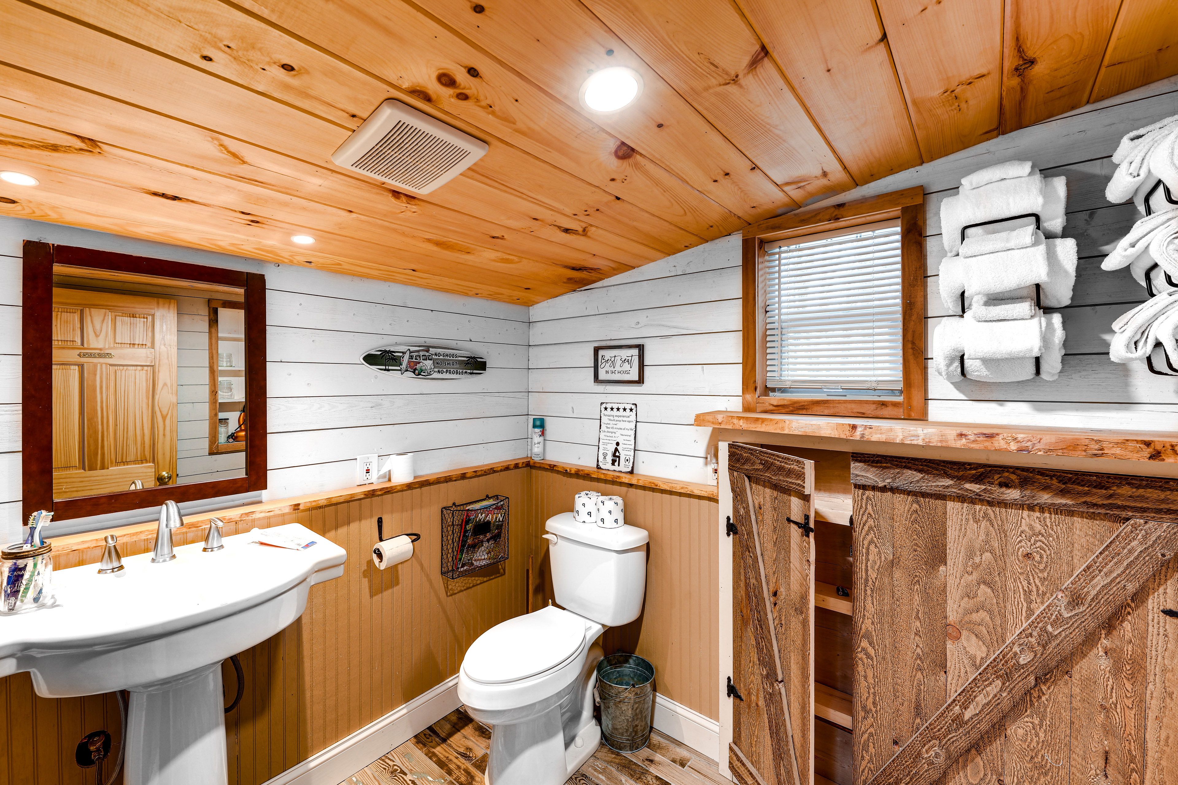 Full Bathroom | Walk-In Shower | Towels Provided | Hair Dryer