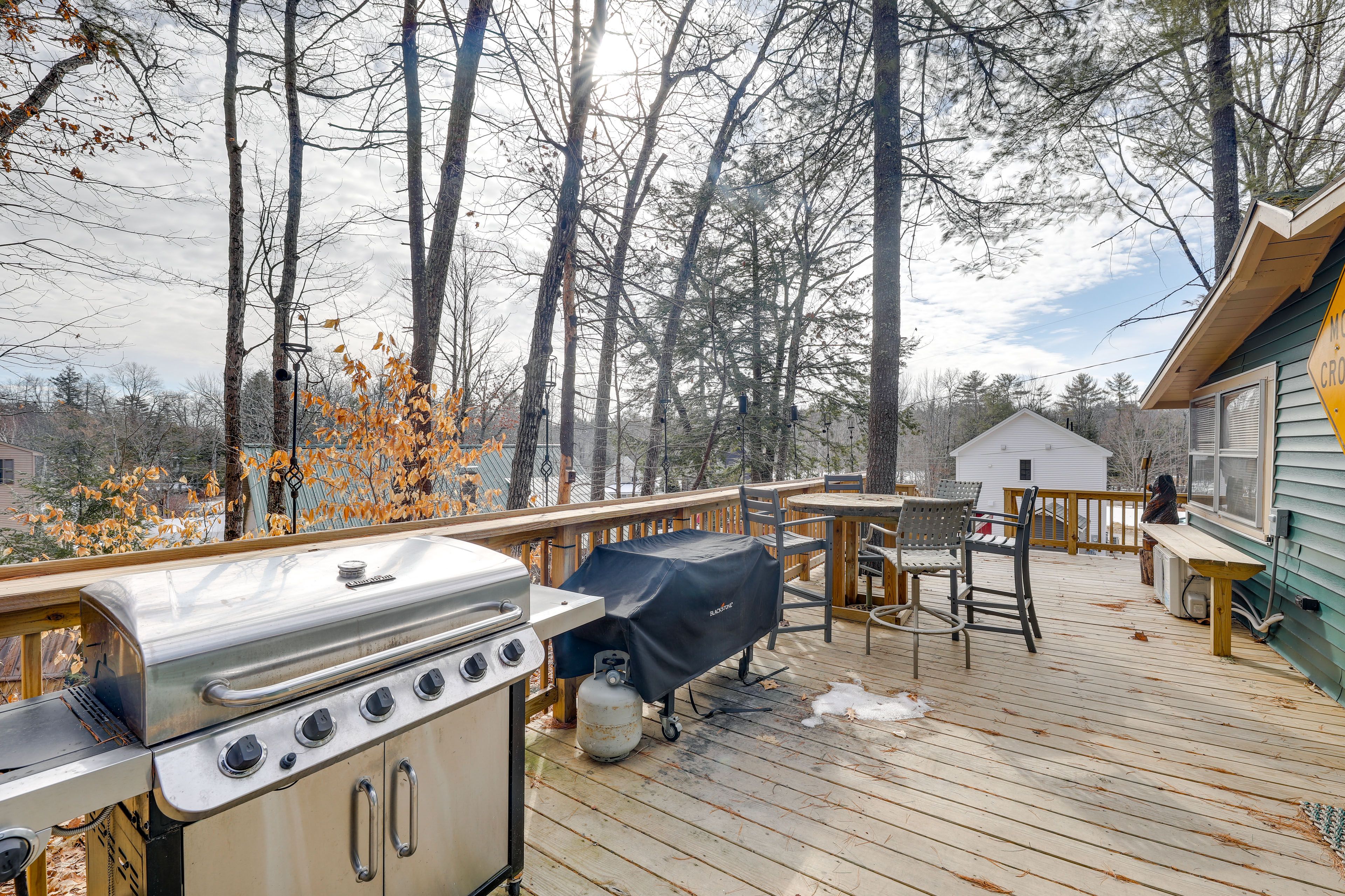 Deck | Gas Grill | Blackstone Griddle | Outdoor Seating & Dining