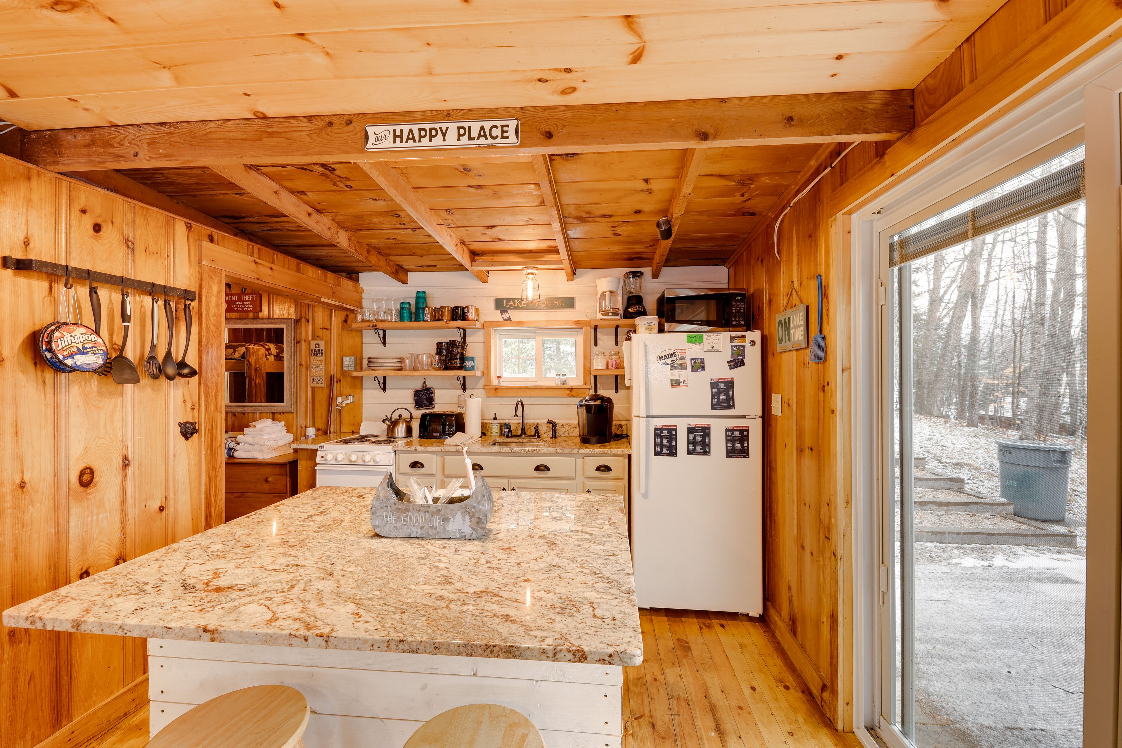 Kitchen | Breakfast Bar | Central Heating & A/C | Free WiFi | Ceiling Fans