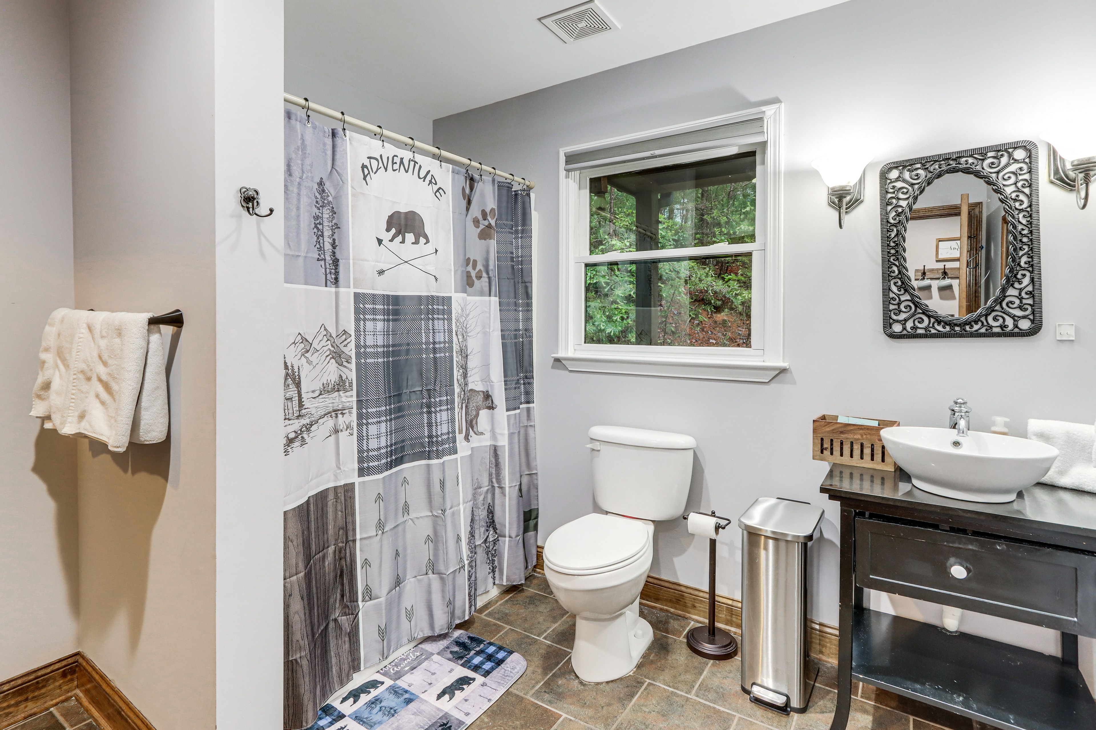 Full Bathroom | 1st Floor