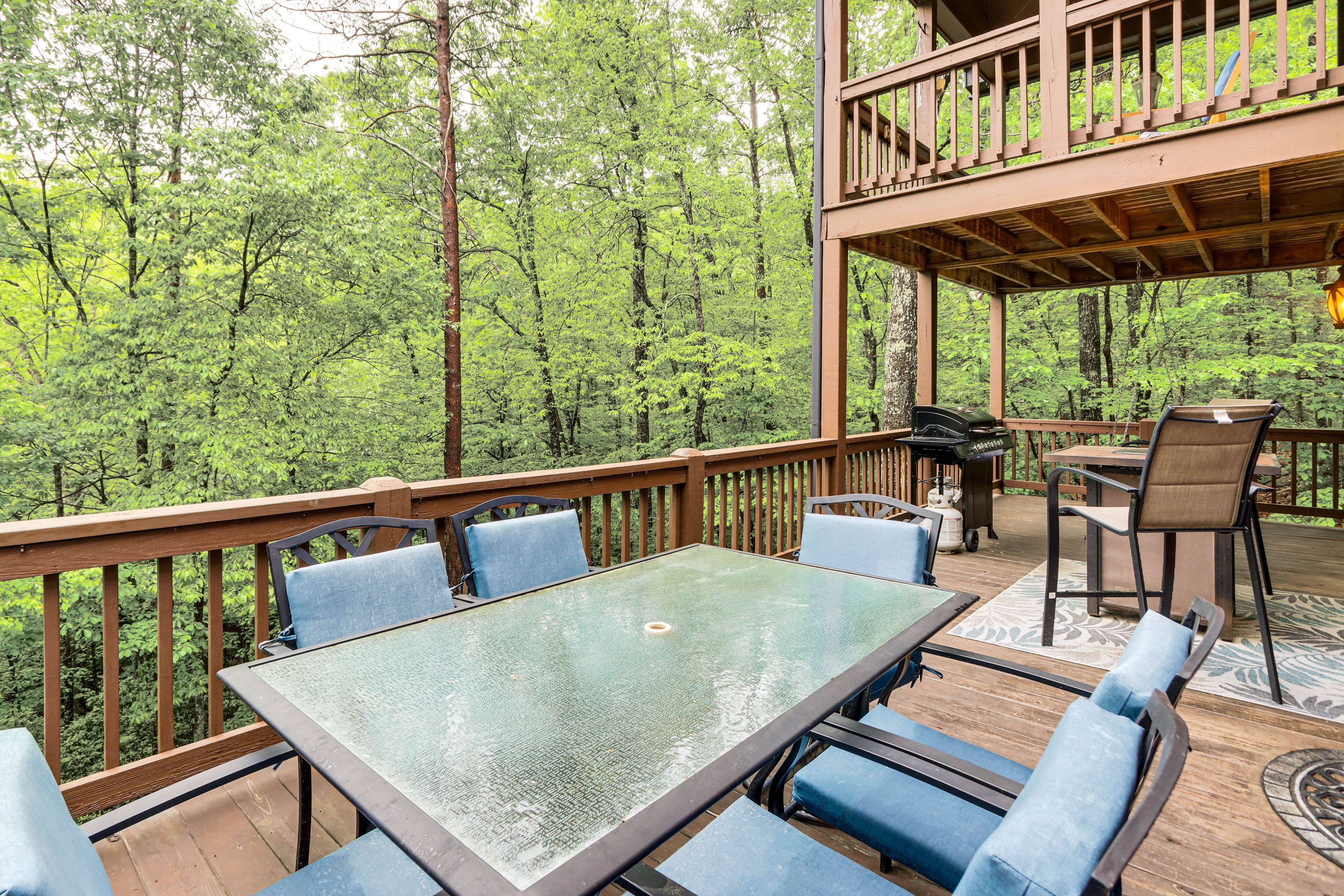 Ellijay Vacation Rental | 3BR | 3BA | 2,360 Sq Ft | Stairs Required