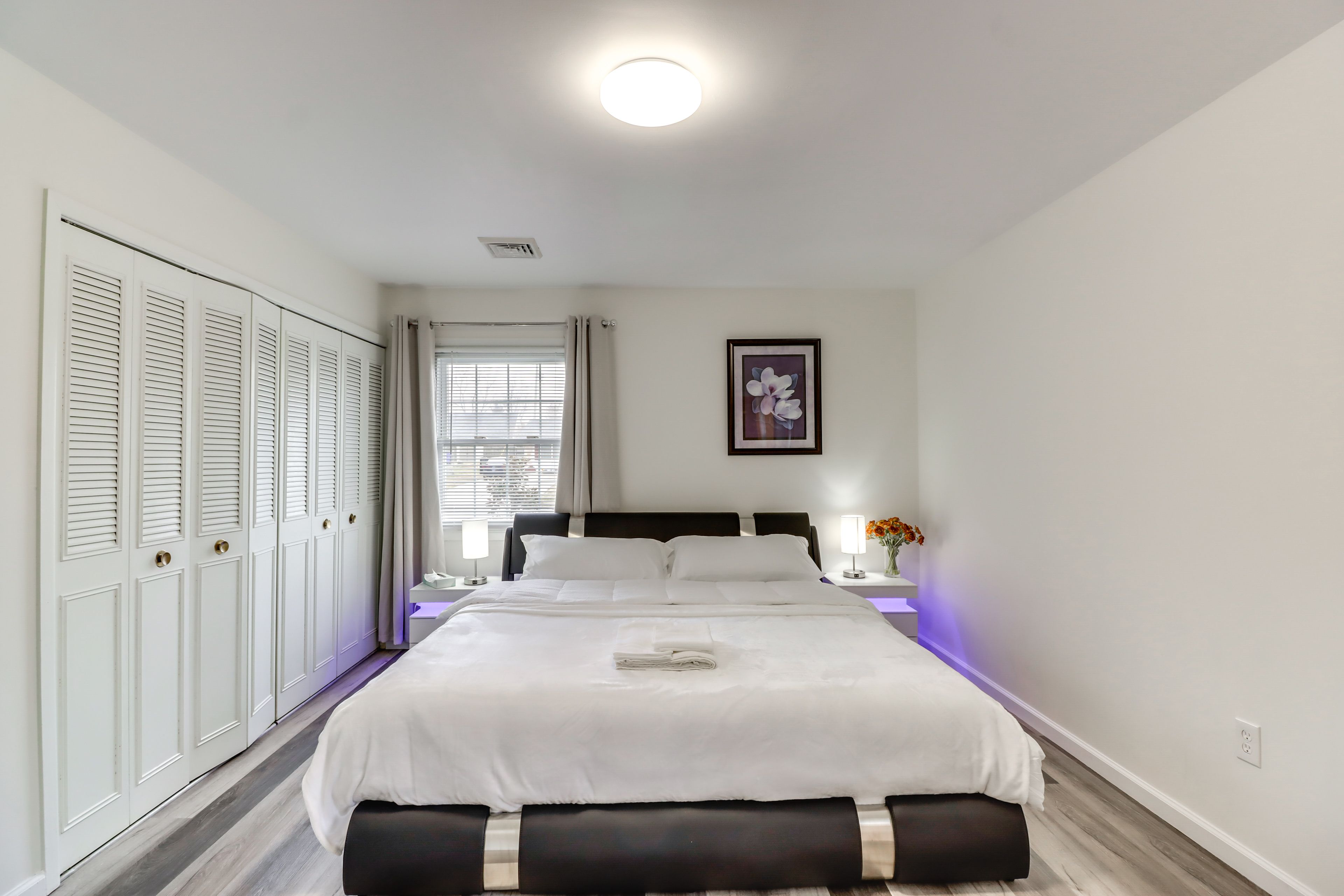 Bedroom 1 | King Bed | Linens Provided | En-Suite Bathroom