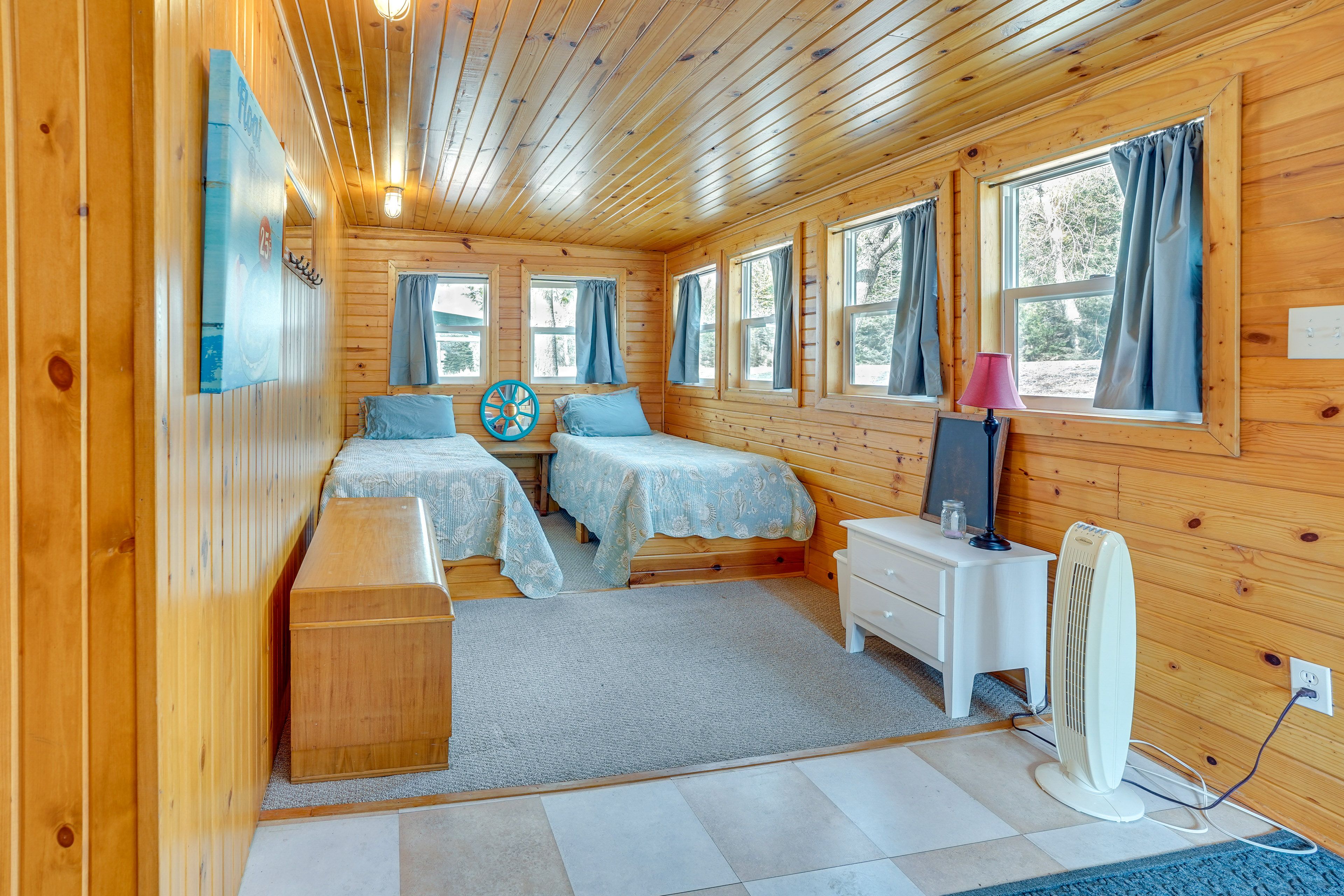 Front Room | 2 Twin Beds | Twin Futon | 1st Floor