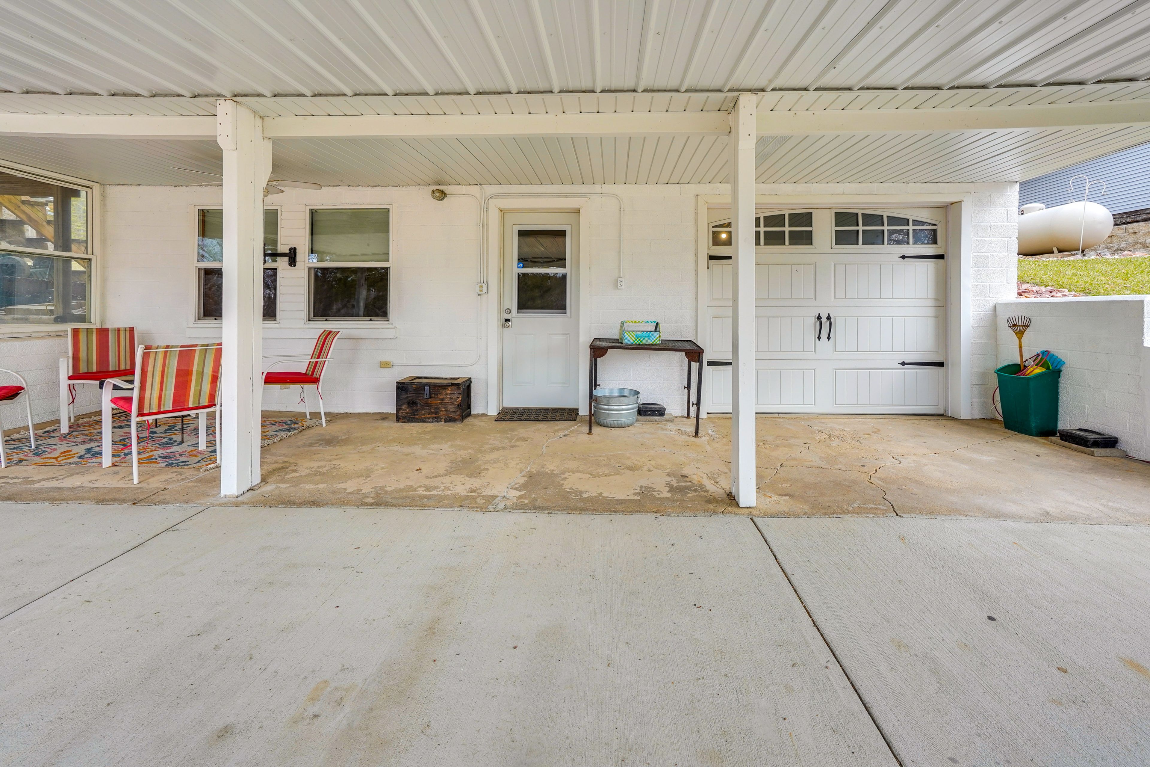 Private Patio | Outdoor Seating