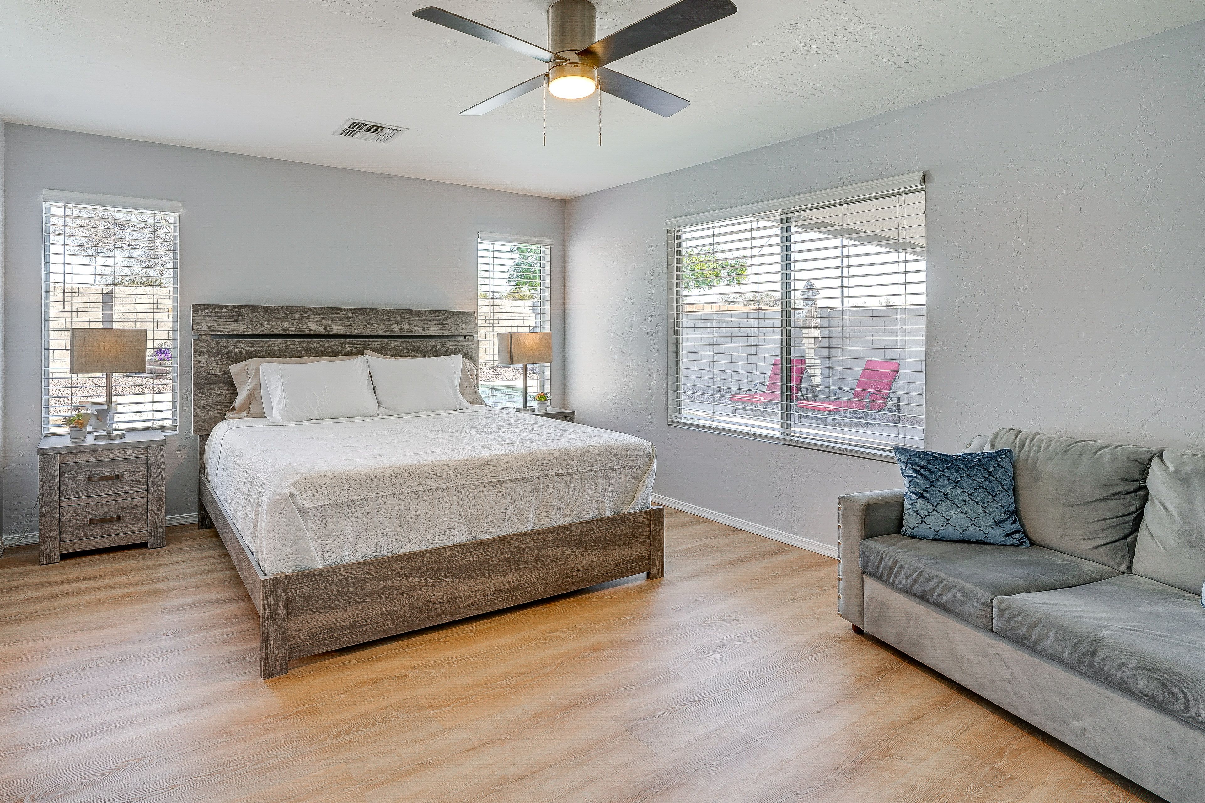 Bedroom 1 | King Bed