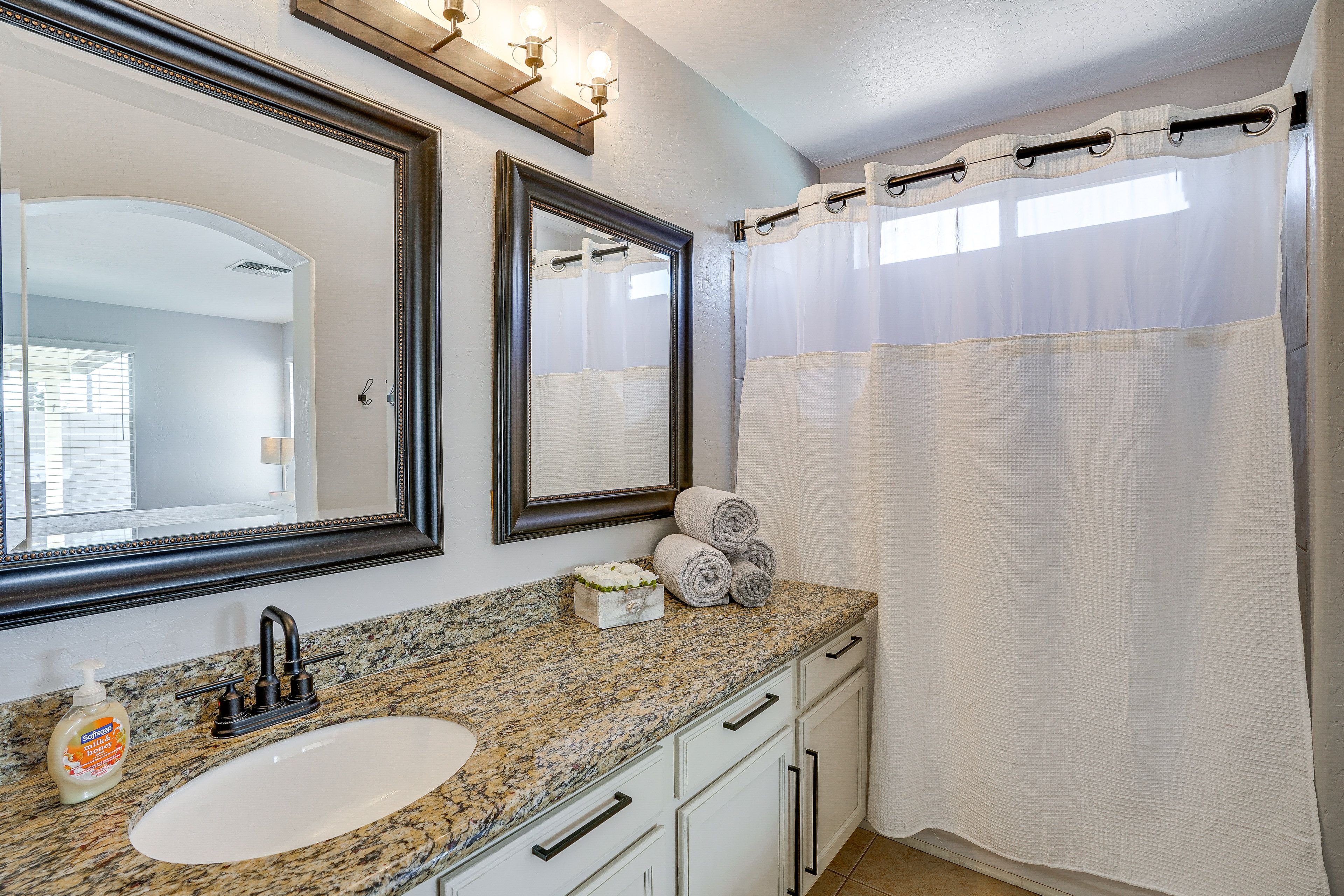 En-Suite Bathroom | Complimentary Toiletries