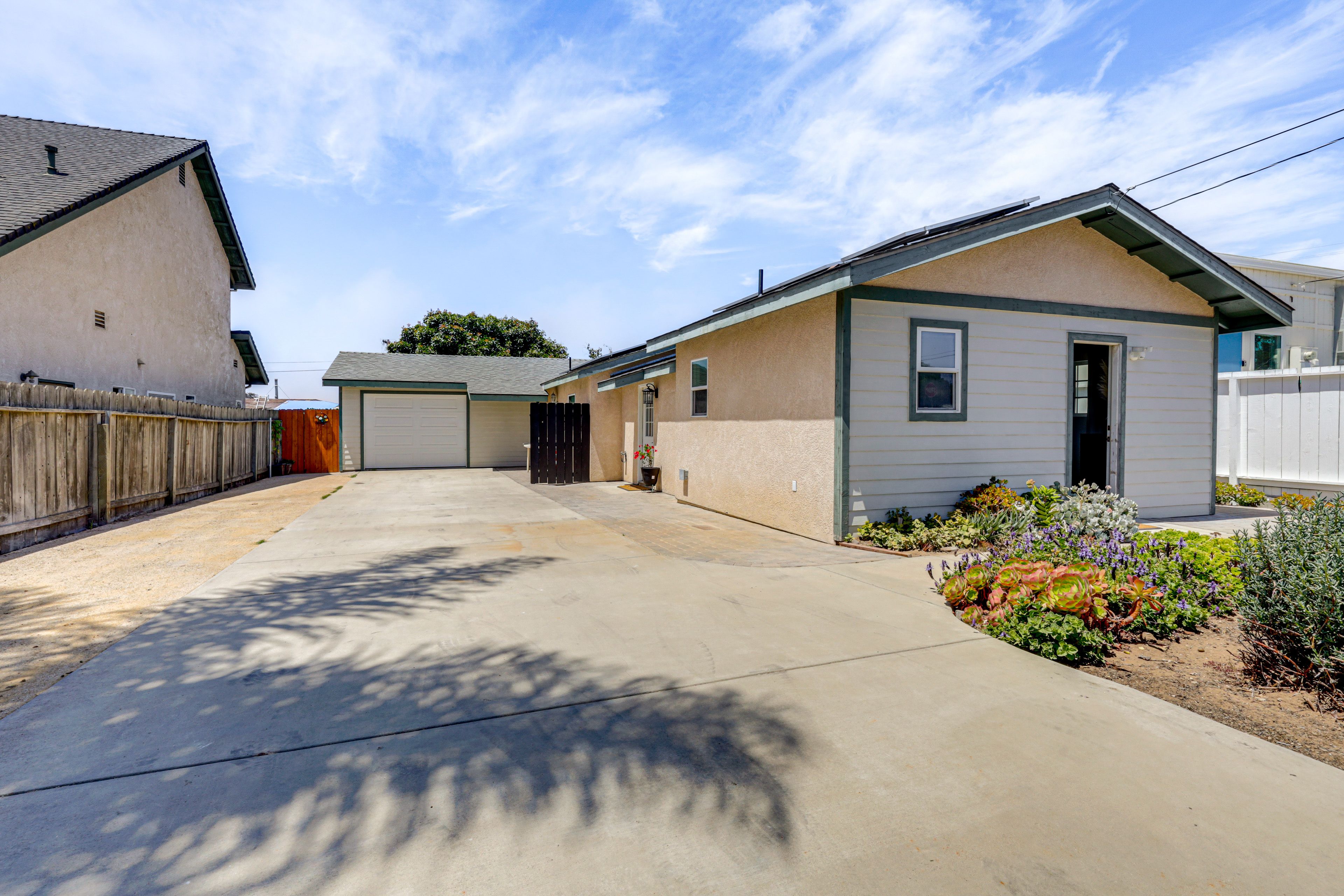 Parking | Shared Driveway (1 Vehicle)
