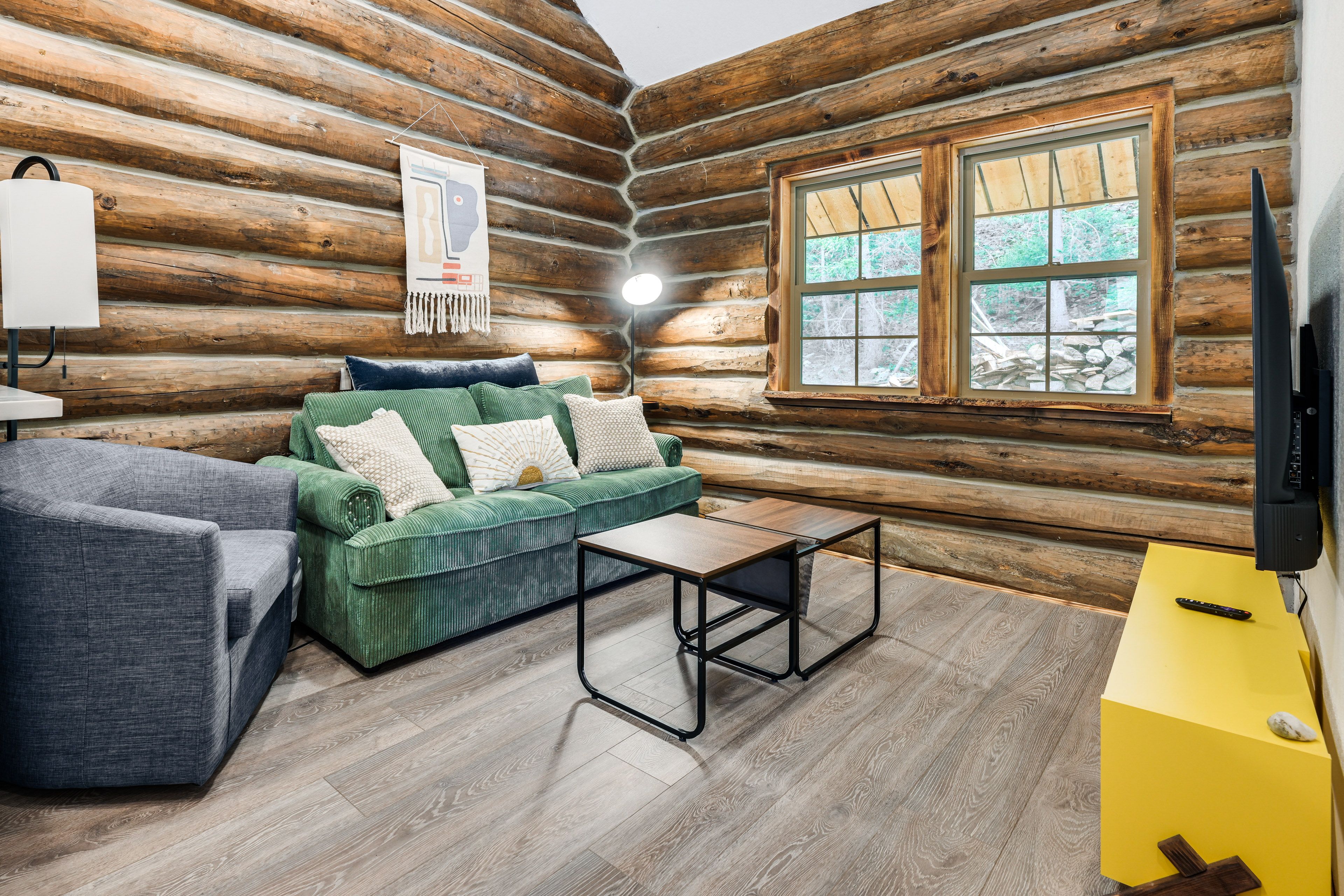 Full Sleeper Sofa | Smart TV | 1st Floor