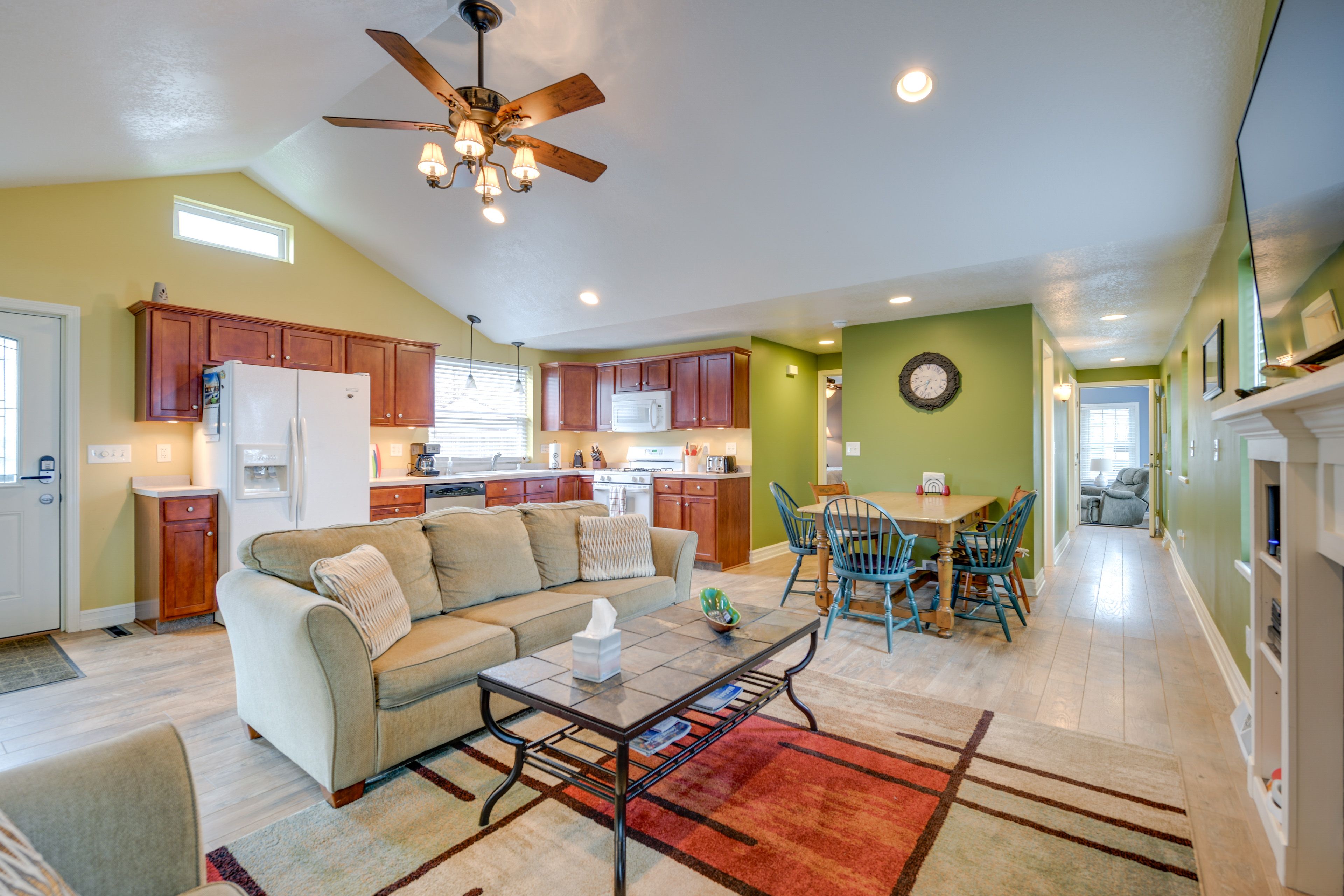 Living Room | Queen Sleeper Sofa | Smart TV | Gas Fireplace