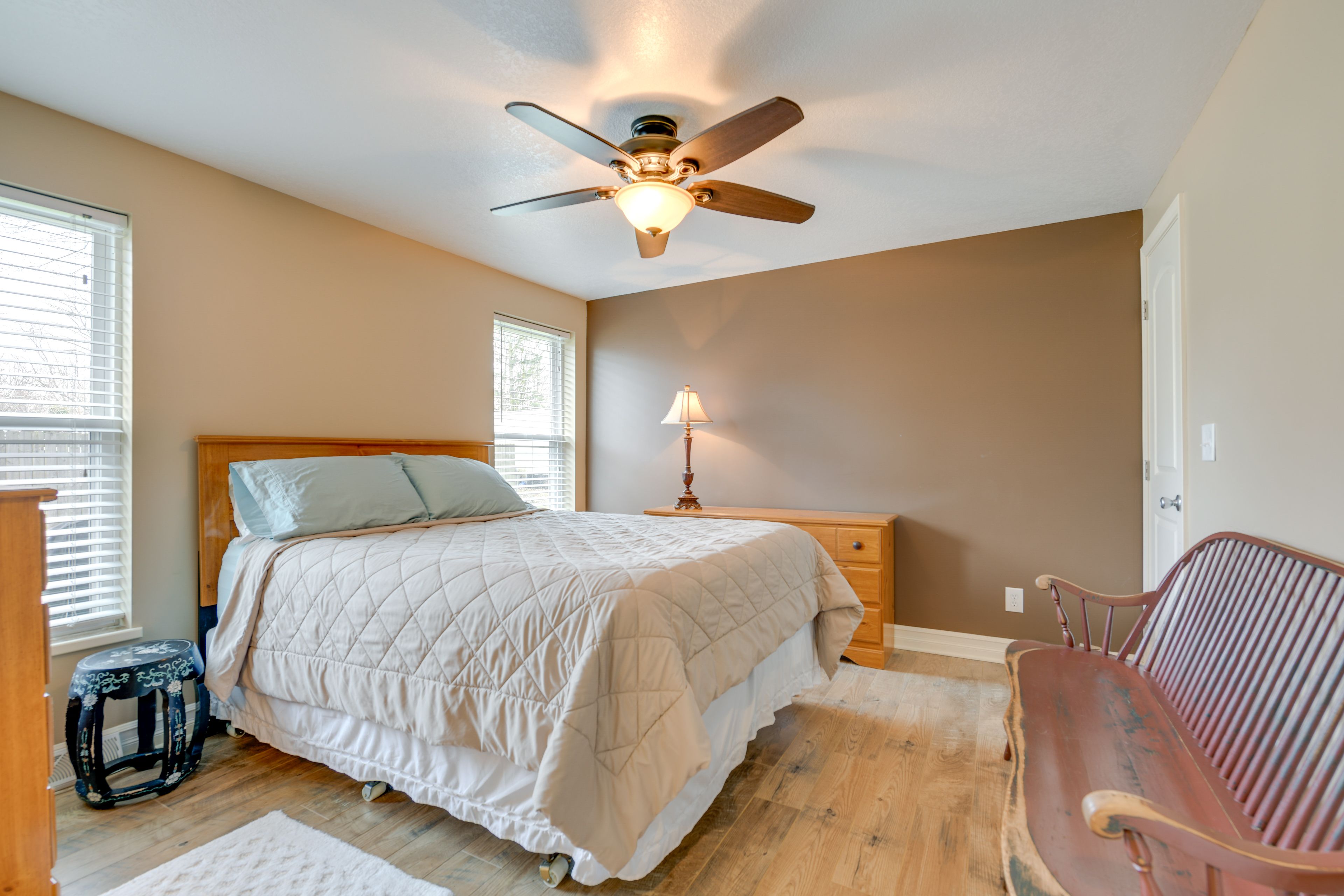 Bedroom 1 | Queen Bed | En-Suite Bathroom