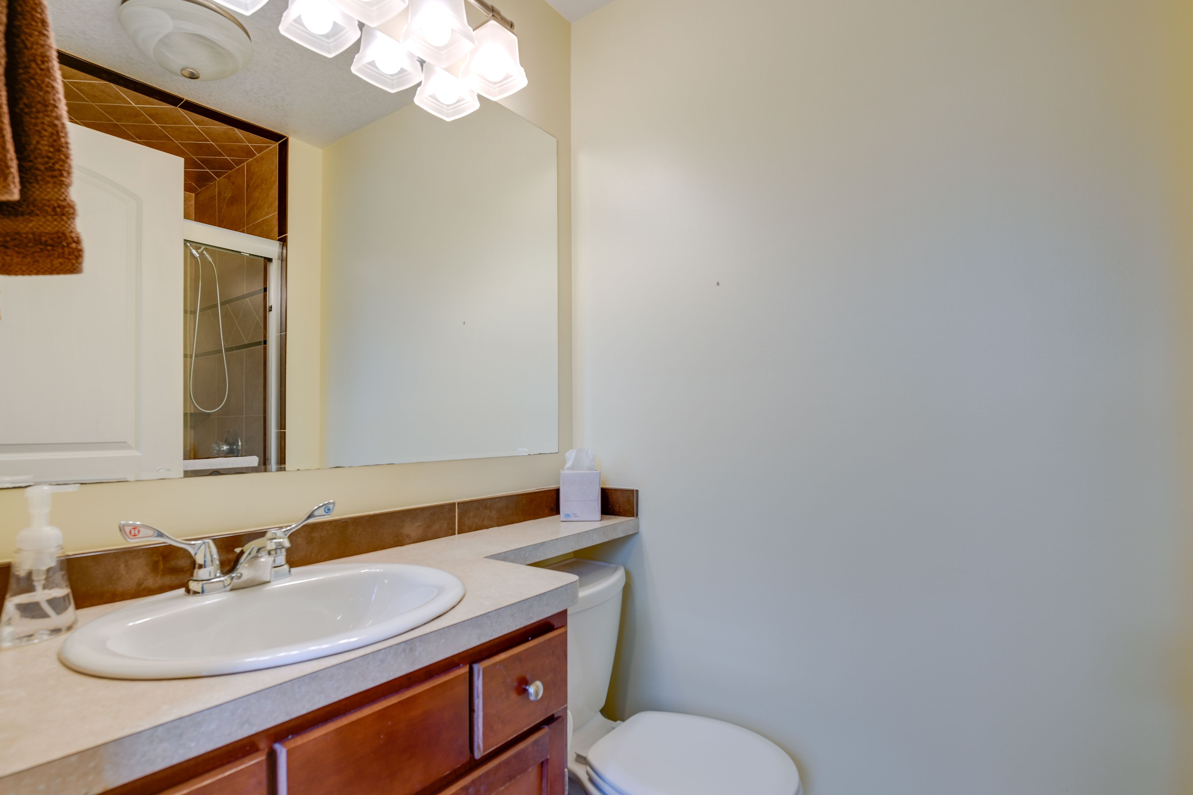 Full Bathroom | Walk-In Shower