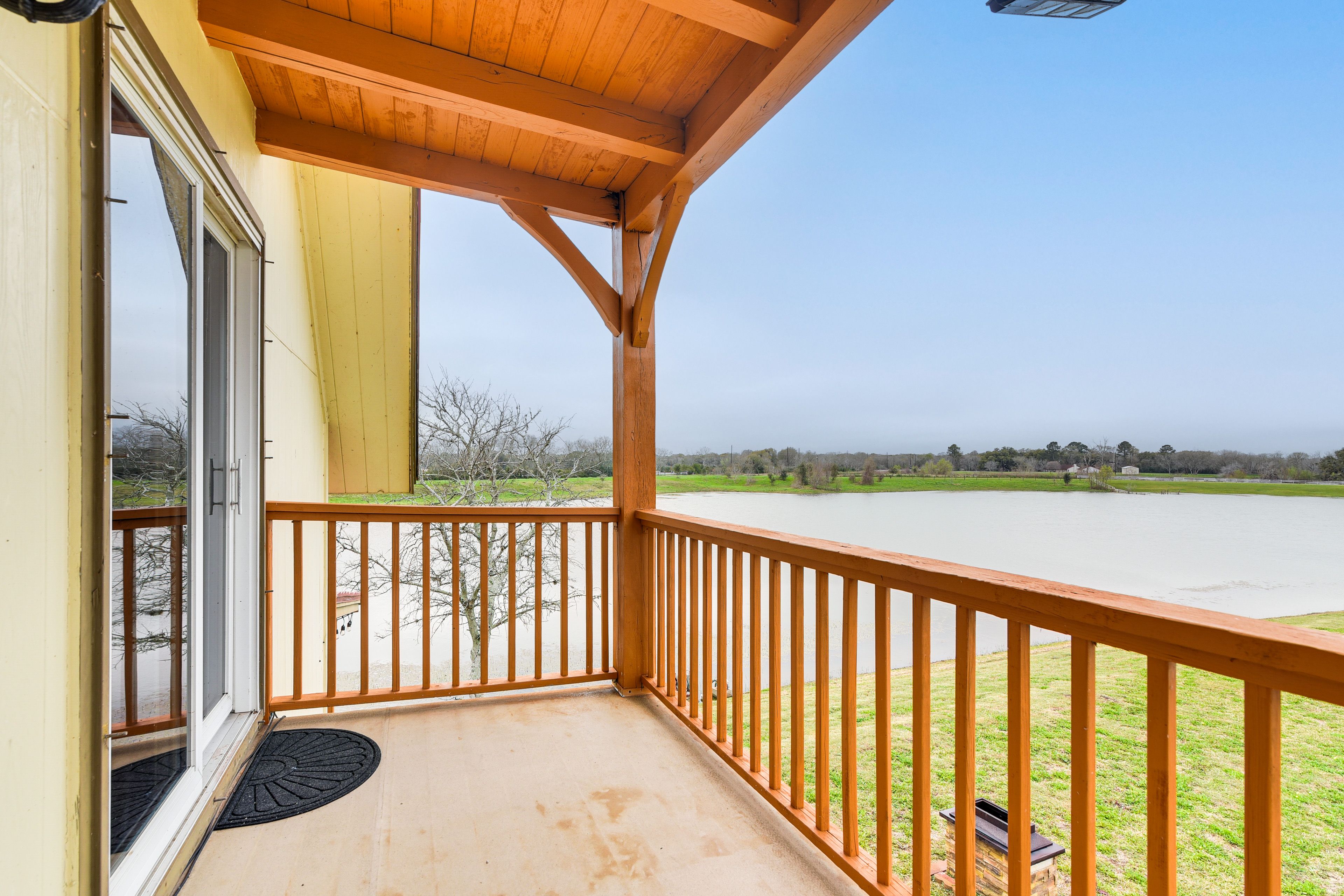 2nd-Floor Balcony