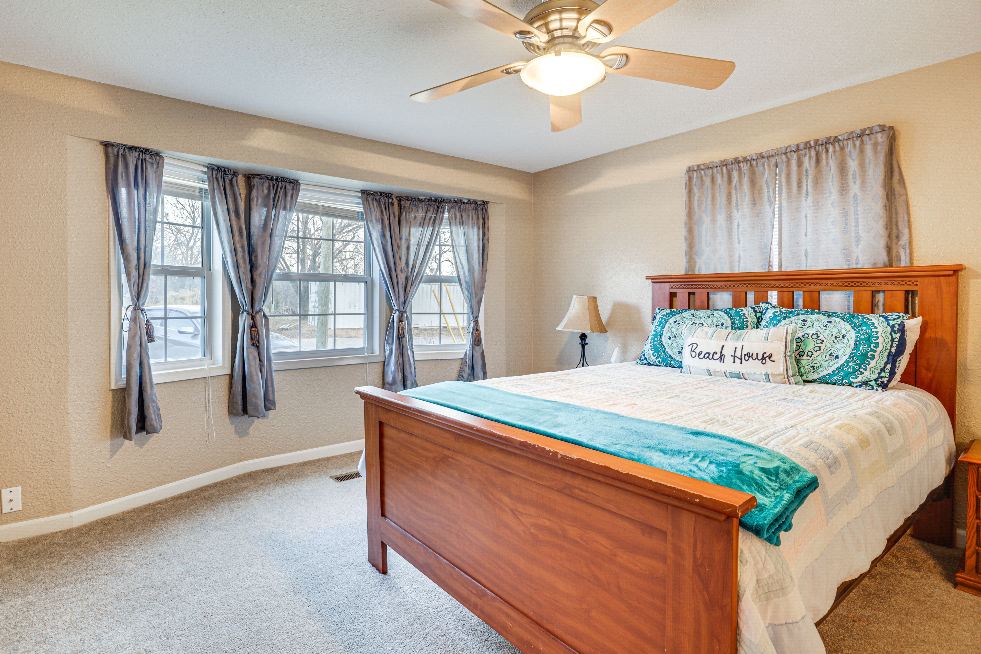 Bedroom 2 | Queen Bed