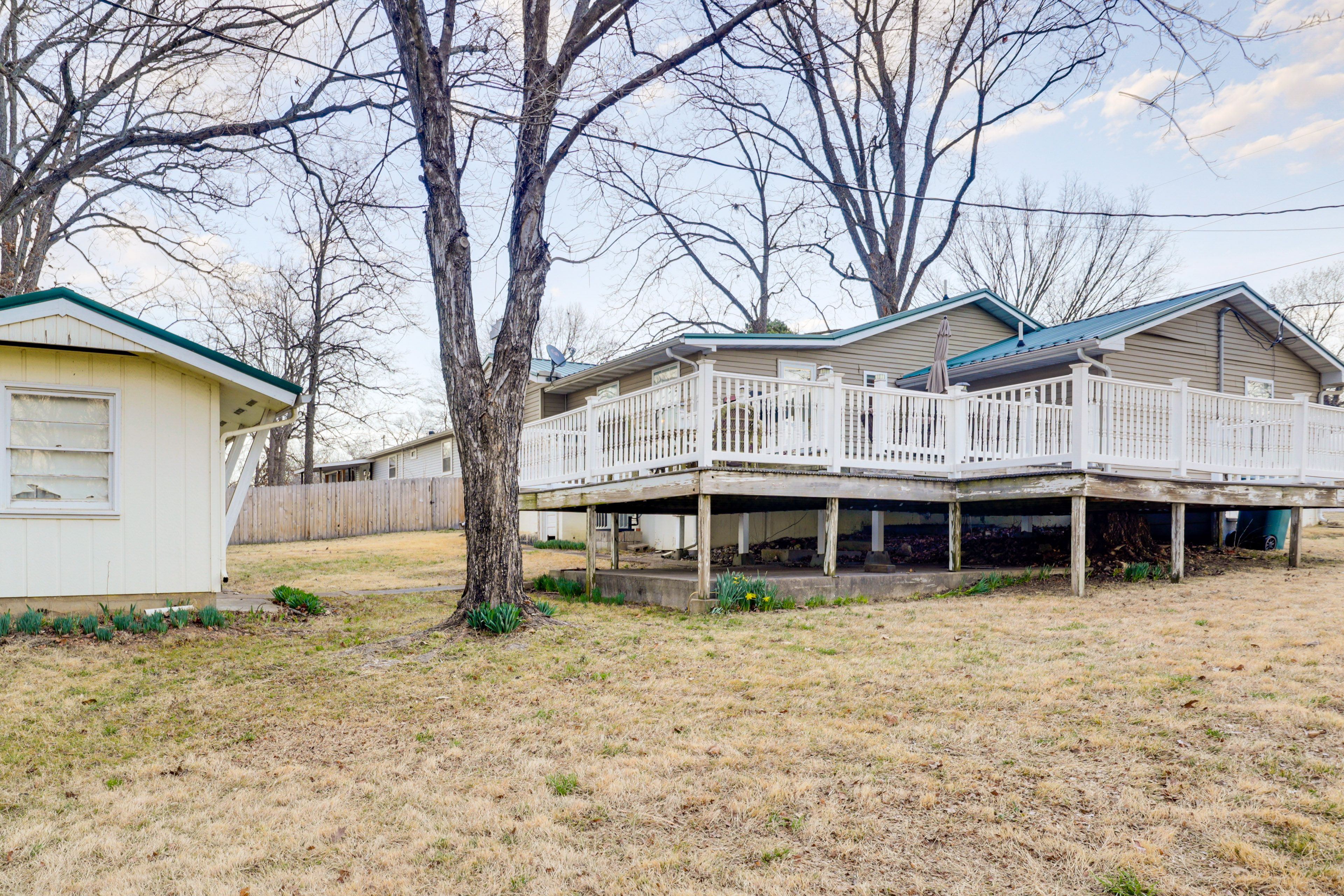 Home Exterior | Backyard