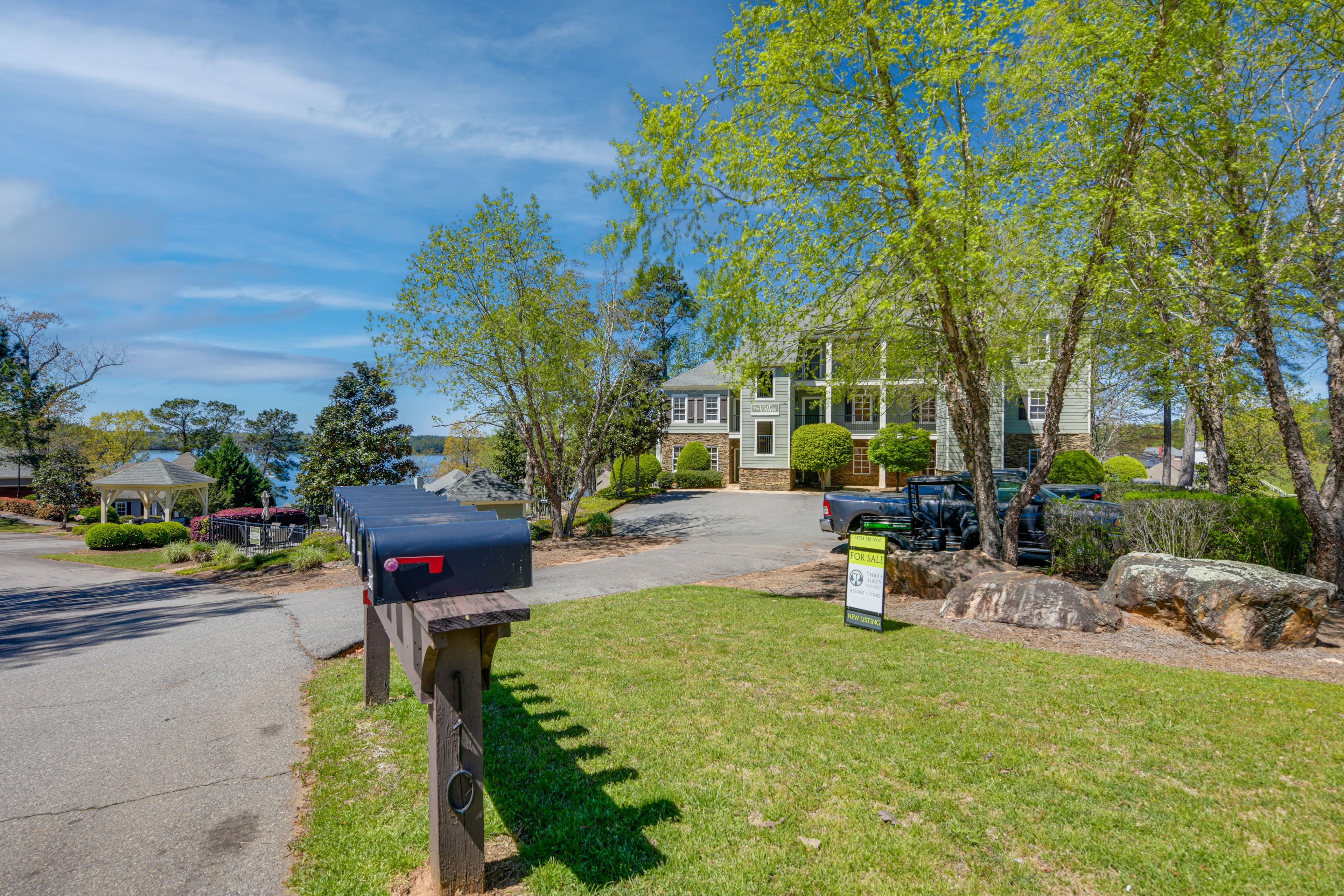Parking | Community Parking Lot (First-Come, First-Served)