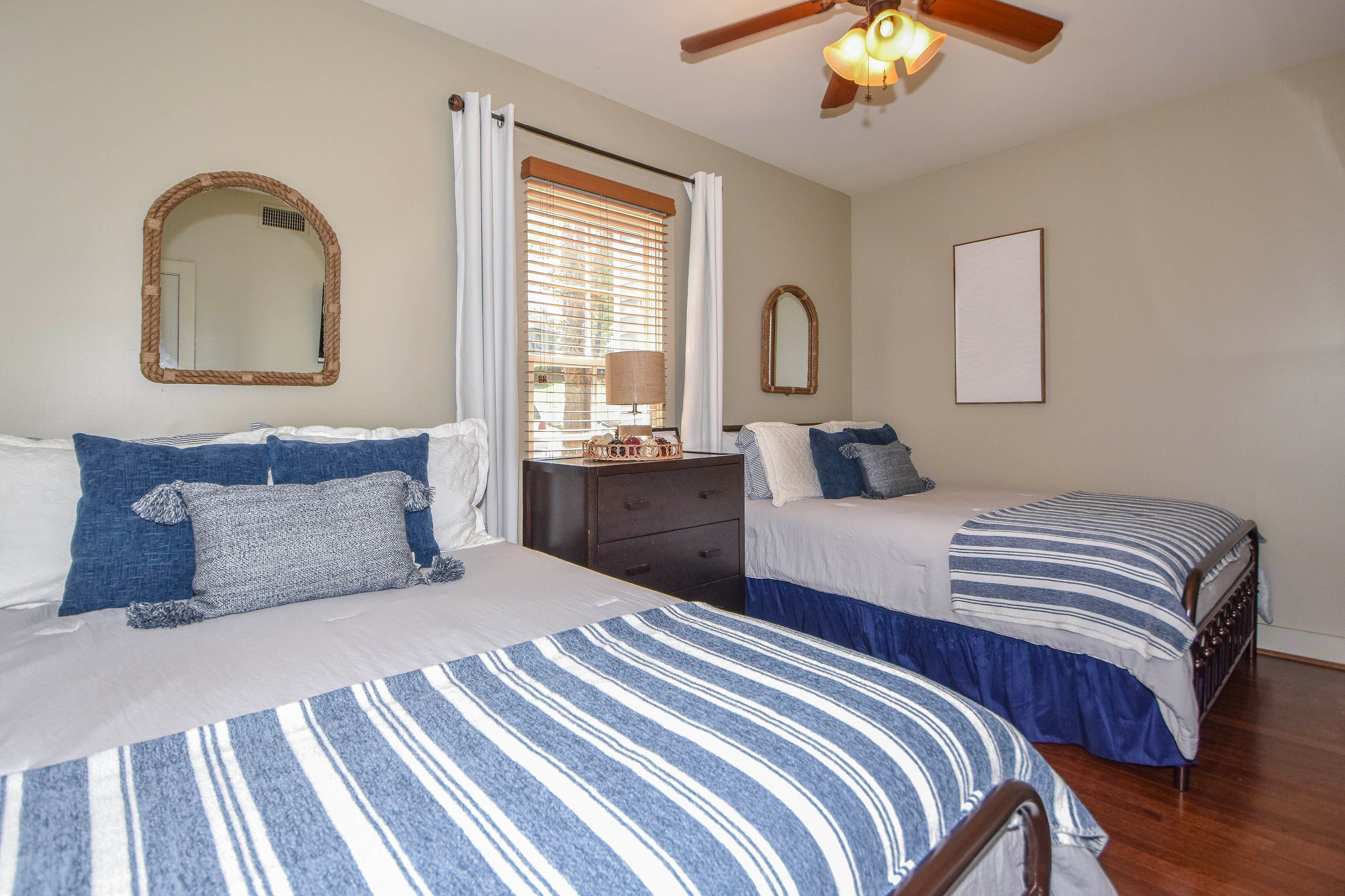 Bedroom 2 | 2 Queen Beds
