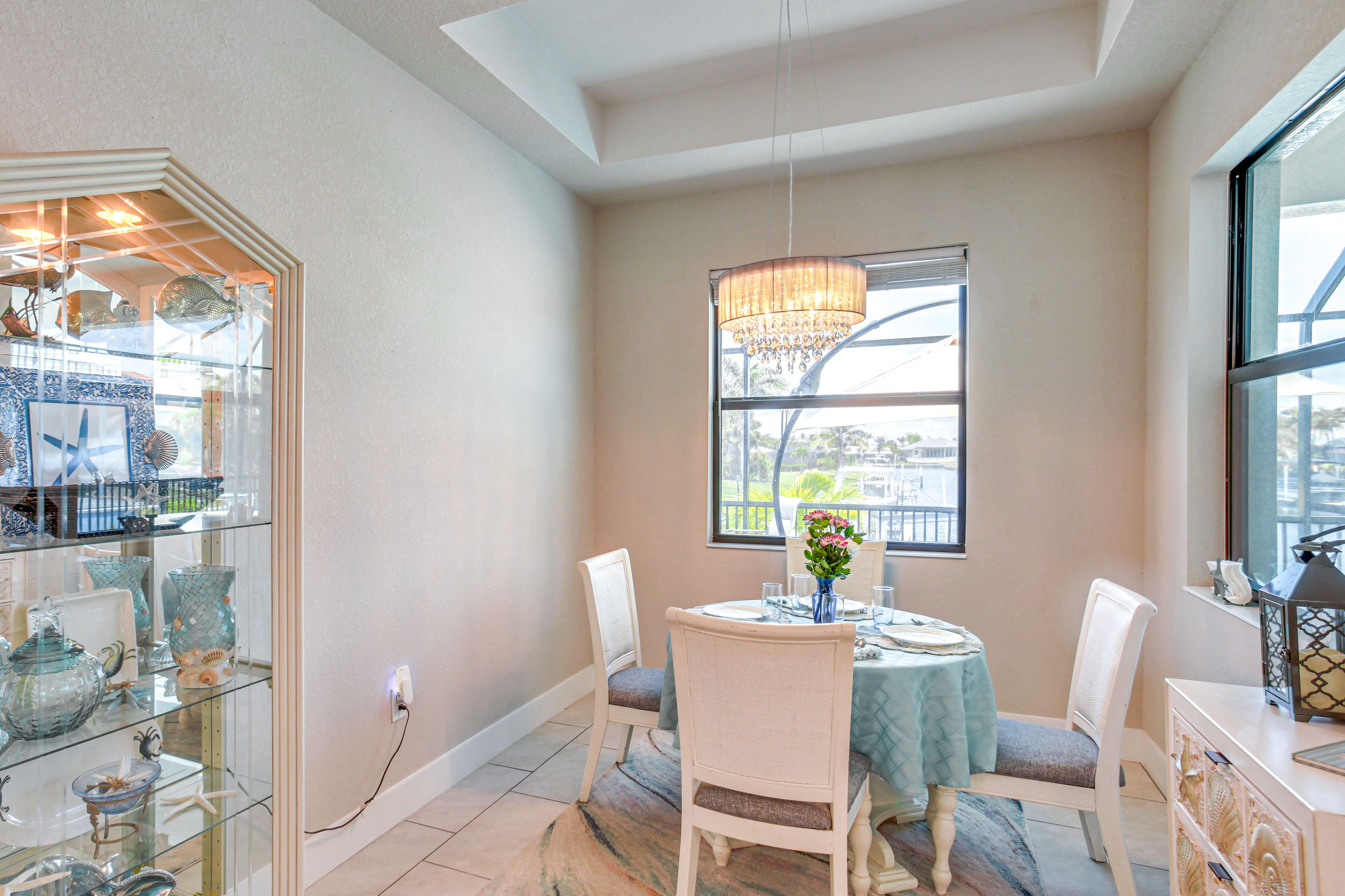 Dining Area | Dishware & Flatware