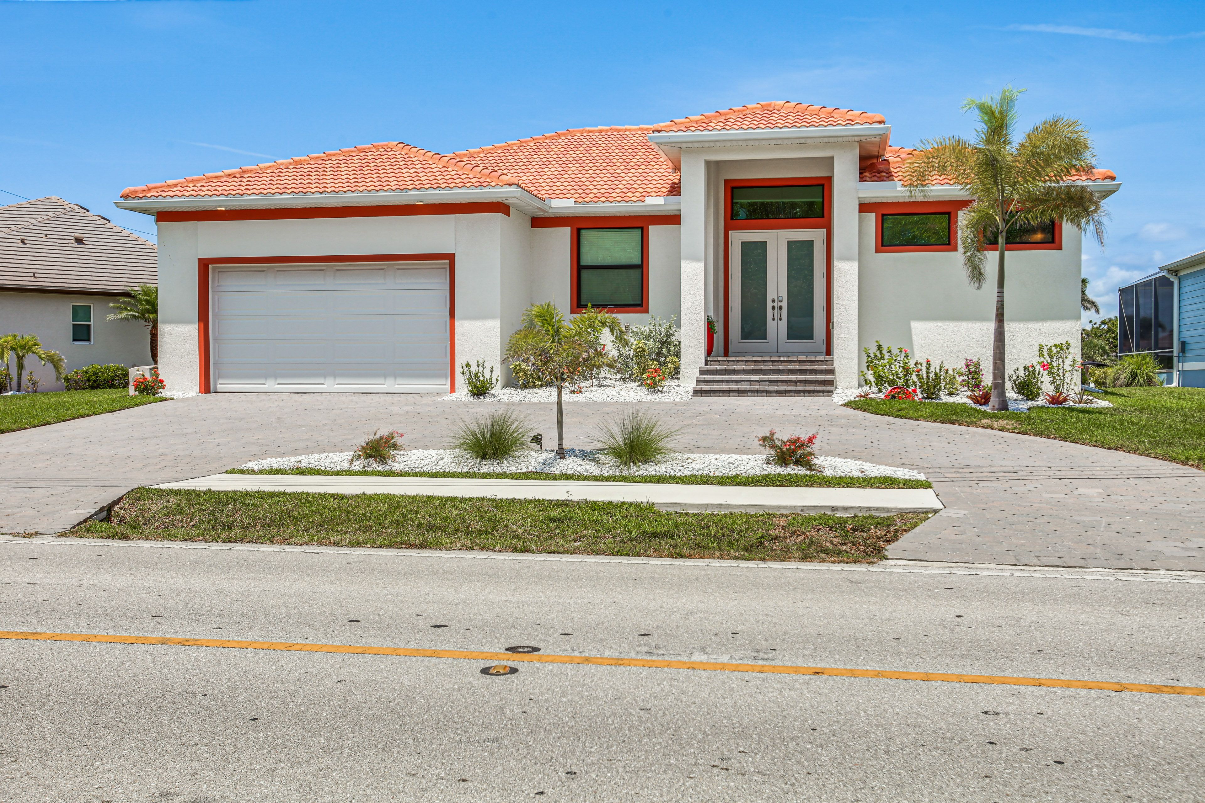 Exterior | Parking | Driveway (2 Vehicles)