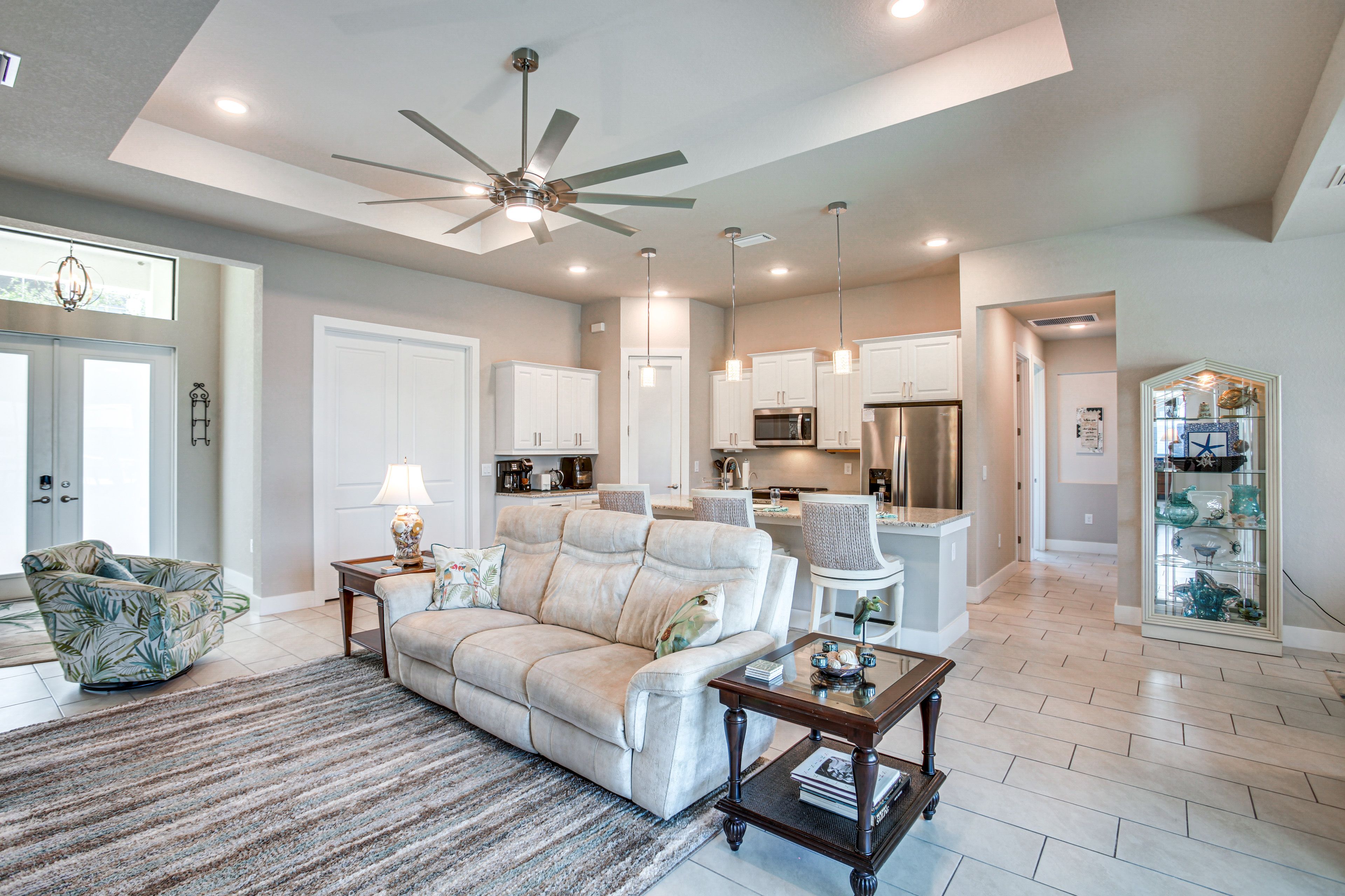 Living Room | Central A/C | Smart TVs | Free WiFi