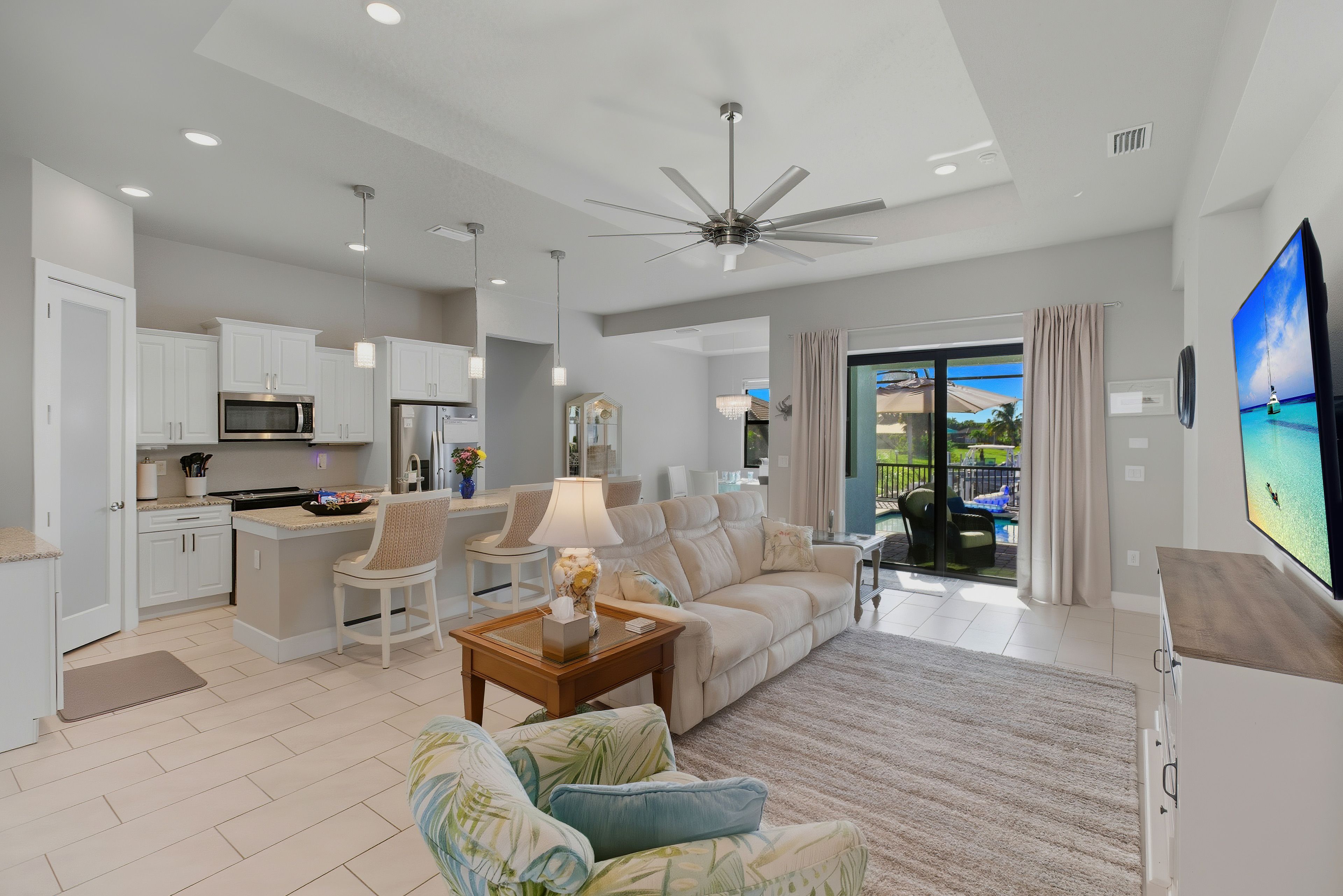 Living Room | Central A/C | Smart TVs | Free WiFi
