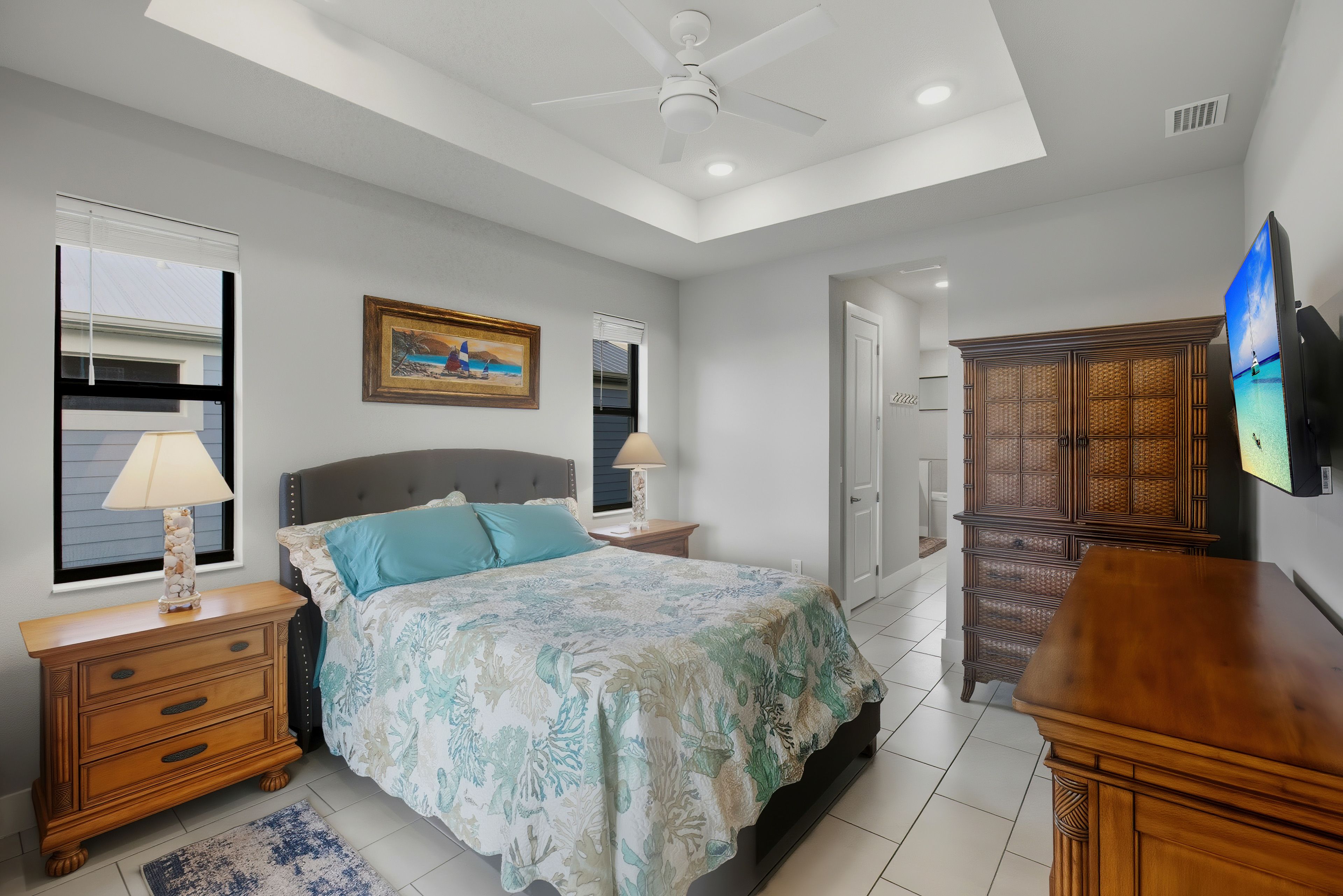Bedroom 1 | Queen Bed | Linens