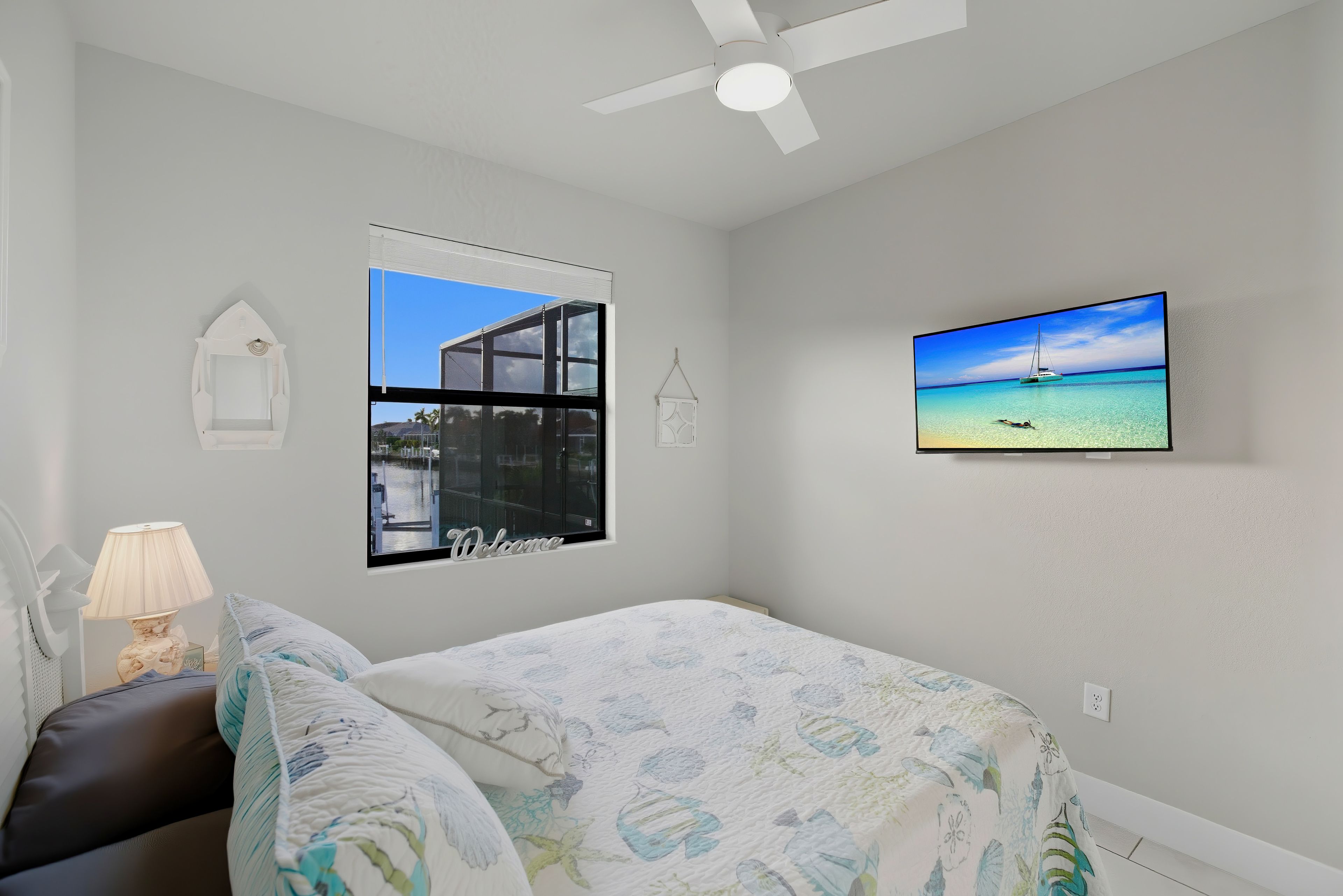 Bedroom 3 | Queen Bed