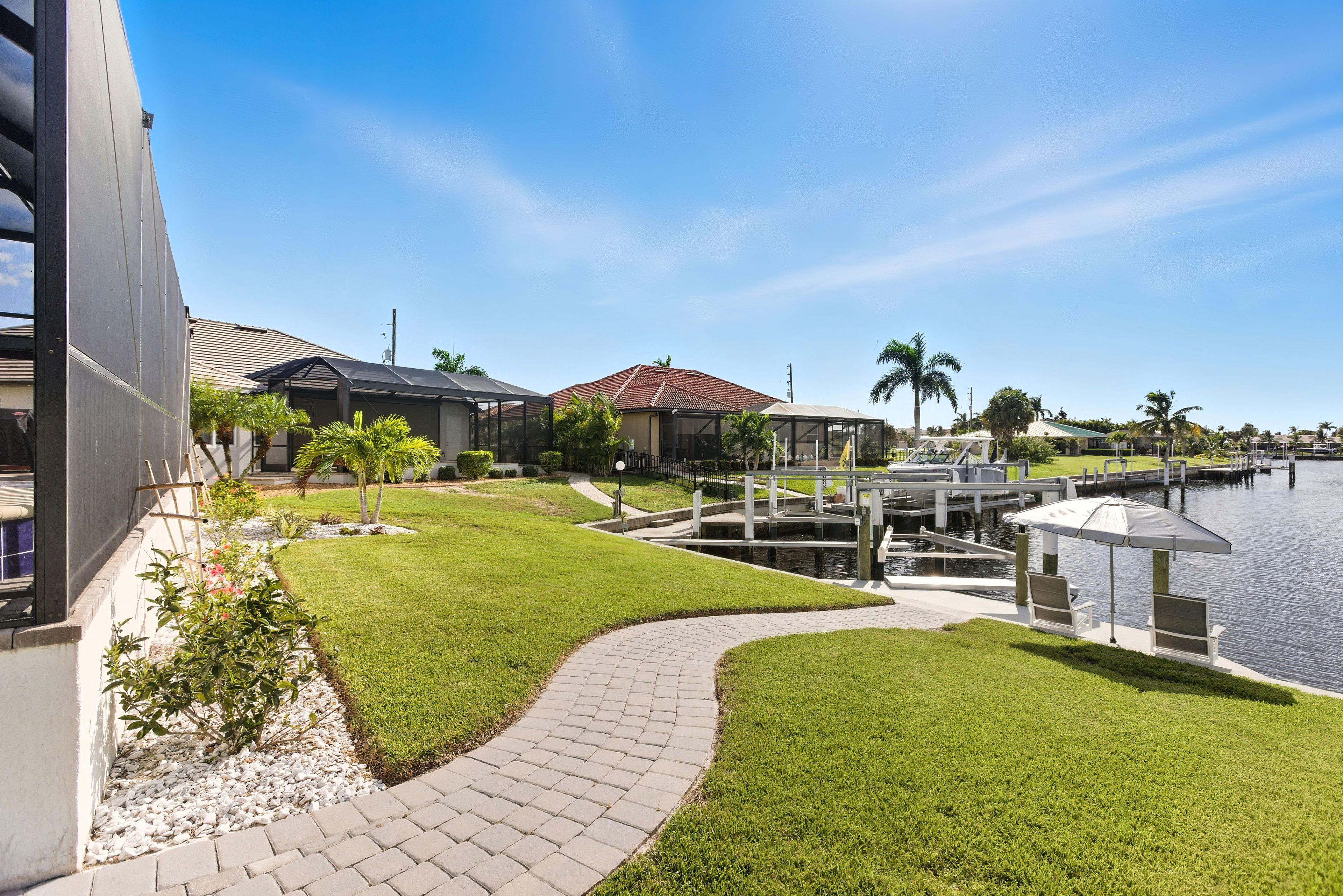 Backyard | Private Dock | Cornhole