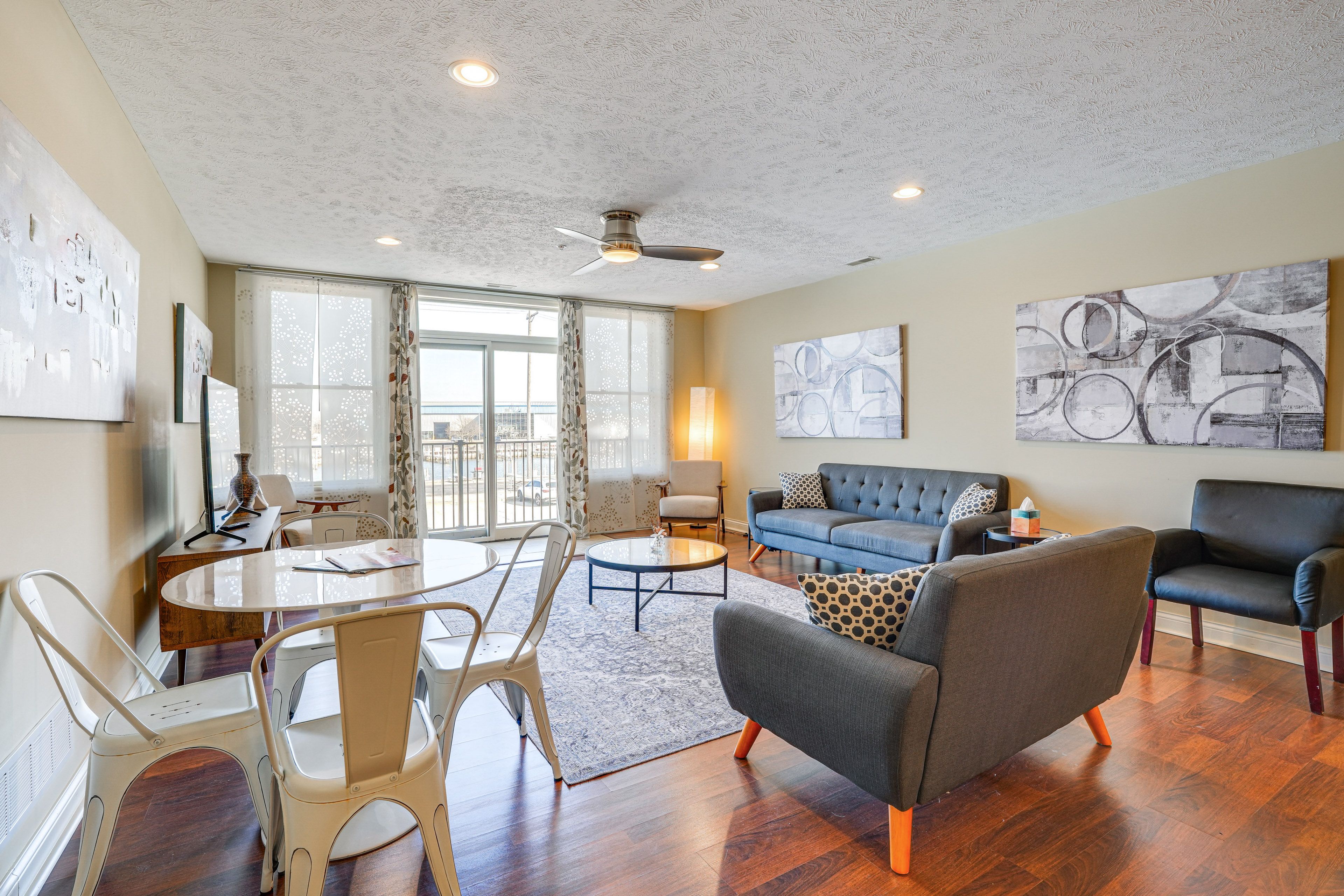 Dining Area | Dishware & Flatware