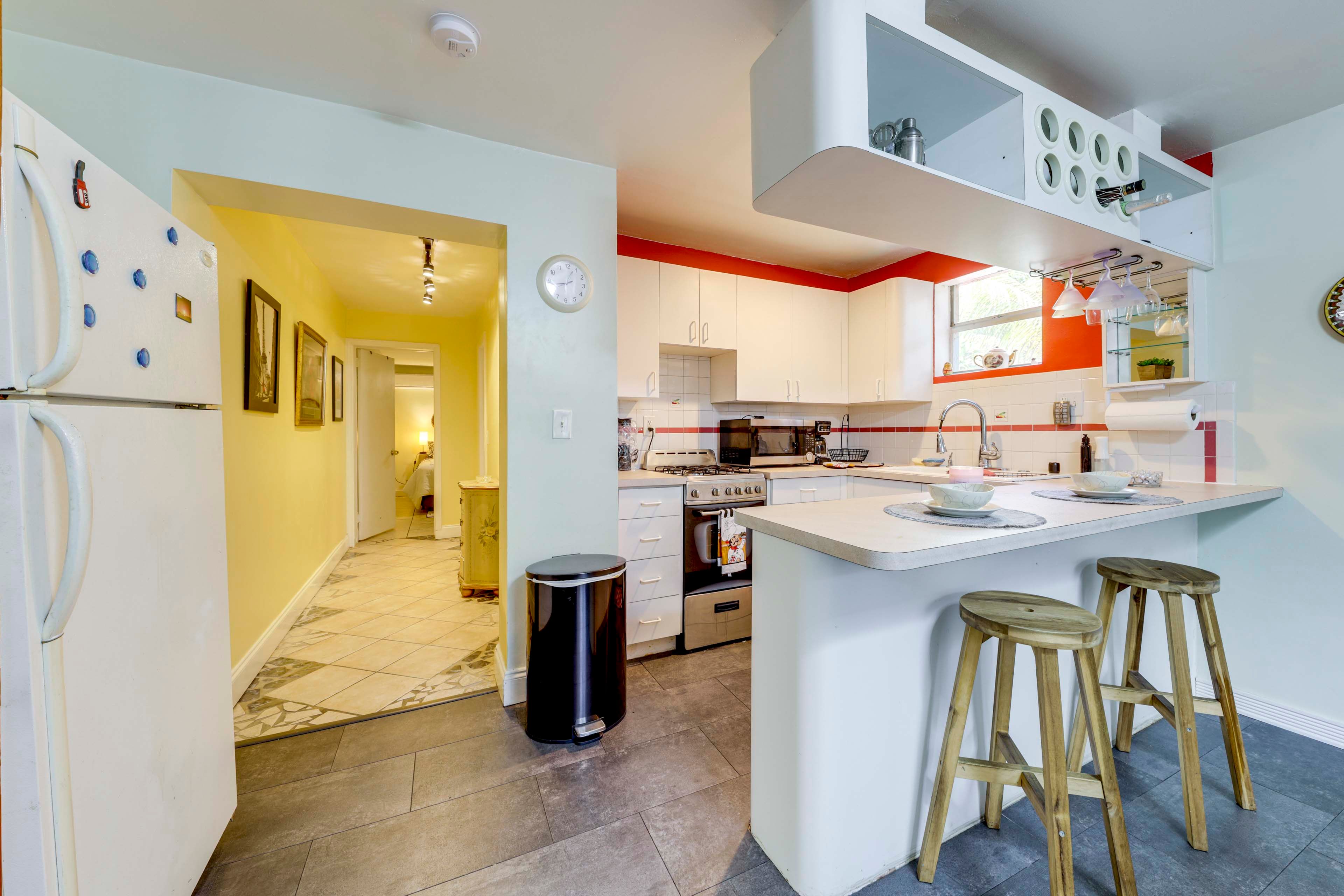 Kitchen | Dishware & Flatware