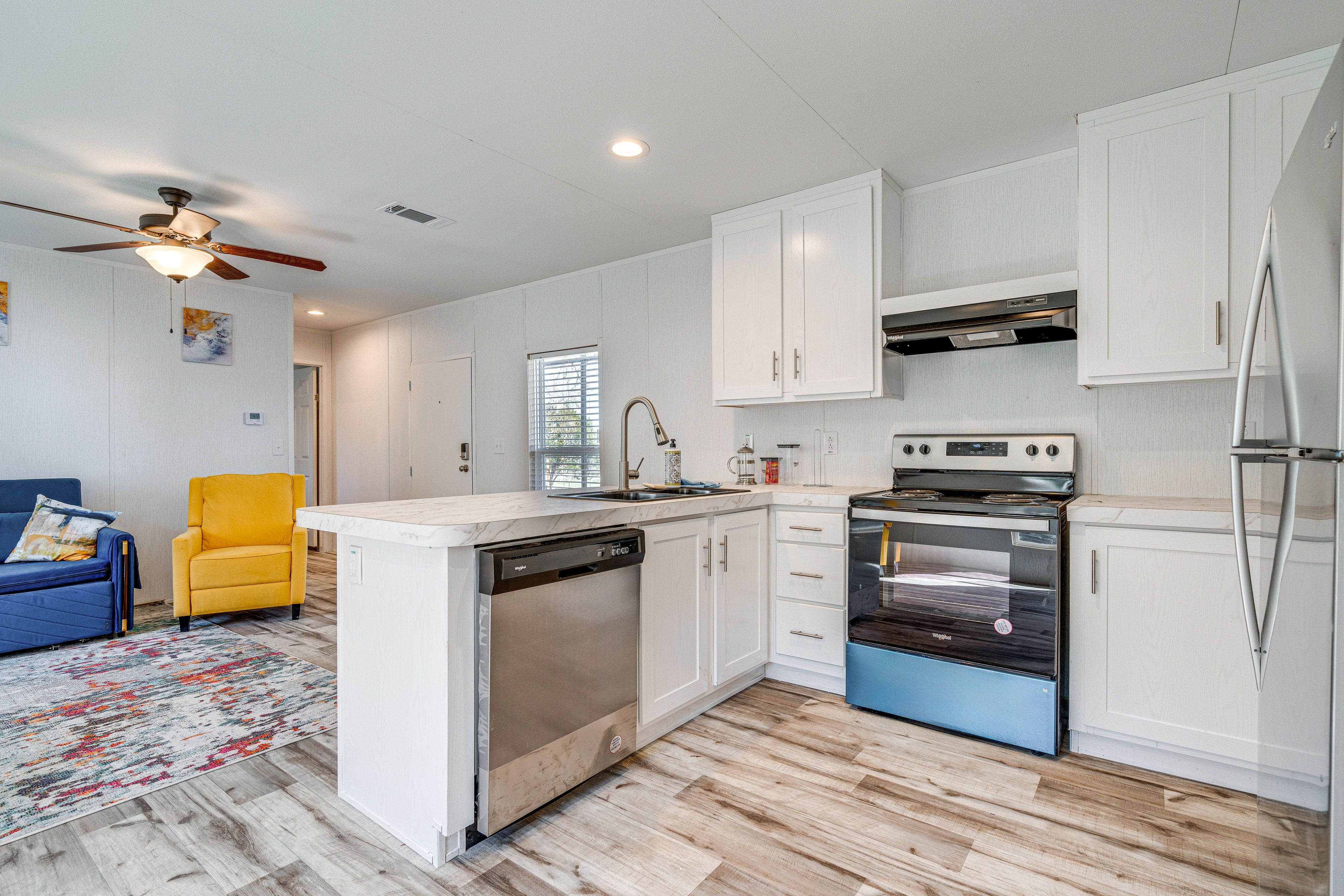 Kitchen | Dishwasher | Stainless Steel Appliances