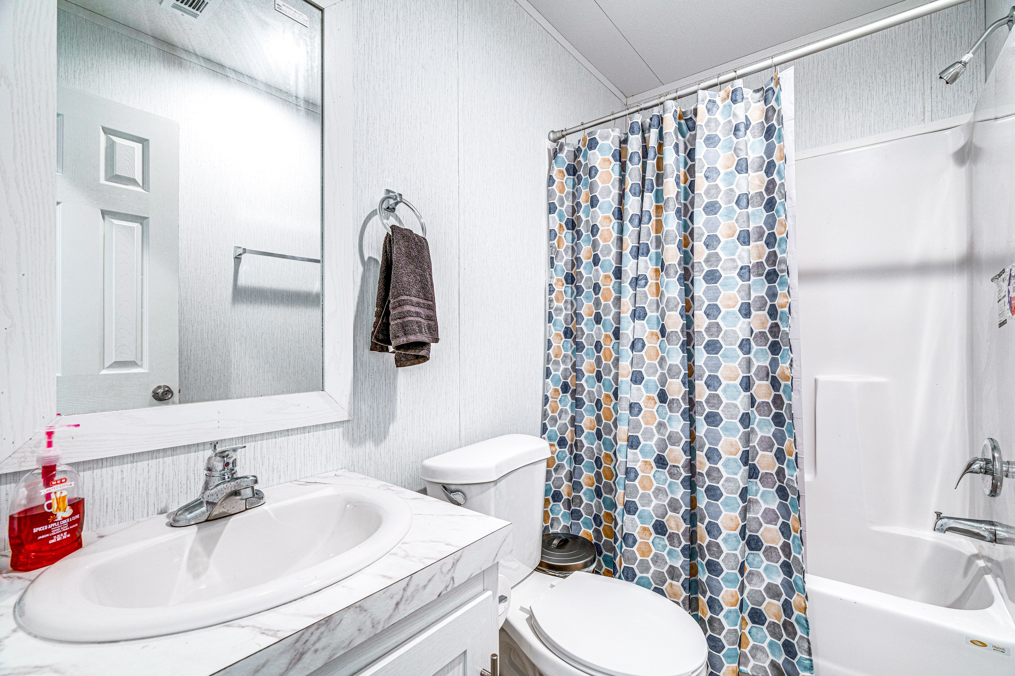 Full Bathroom