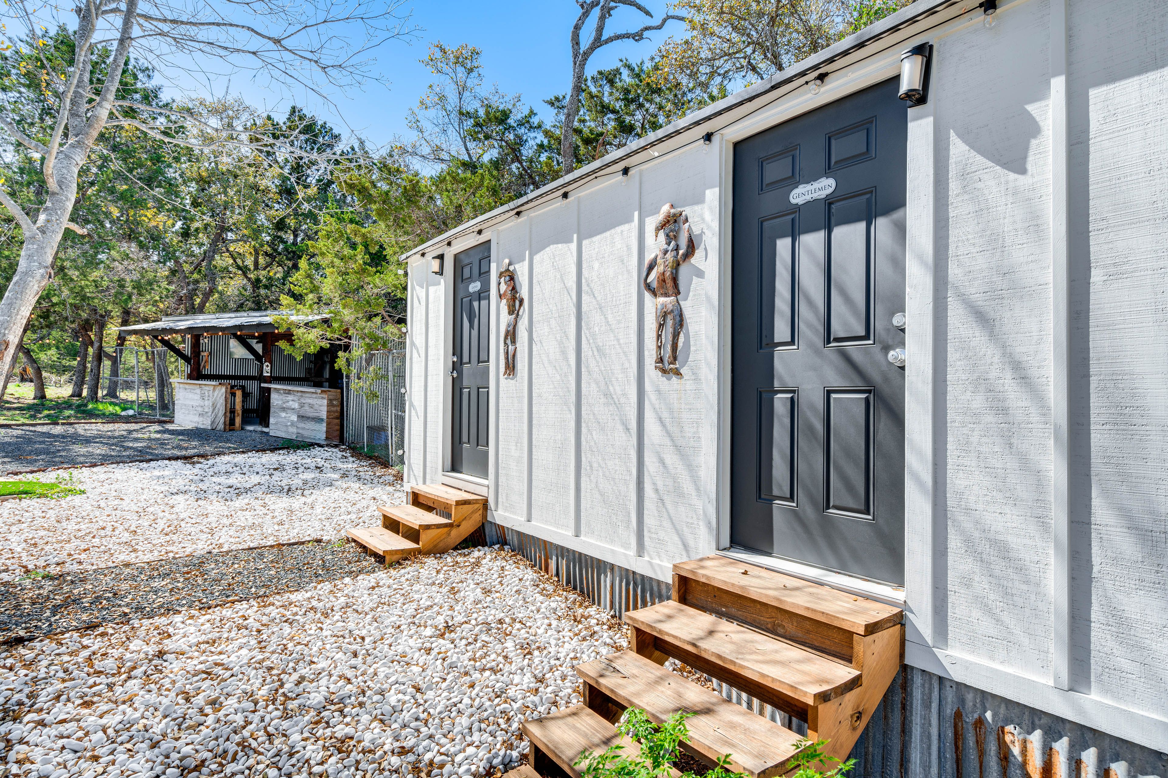 2 Detached Half Bathrooms