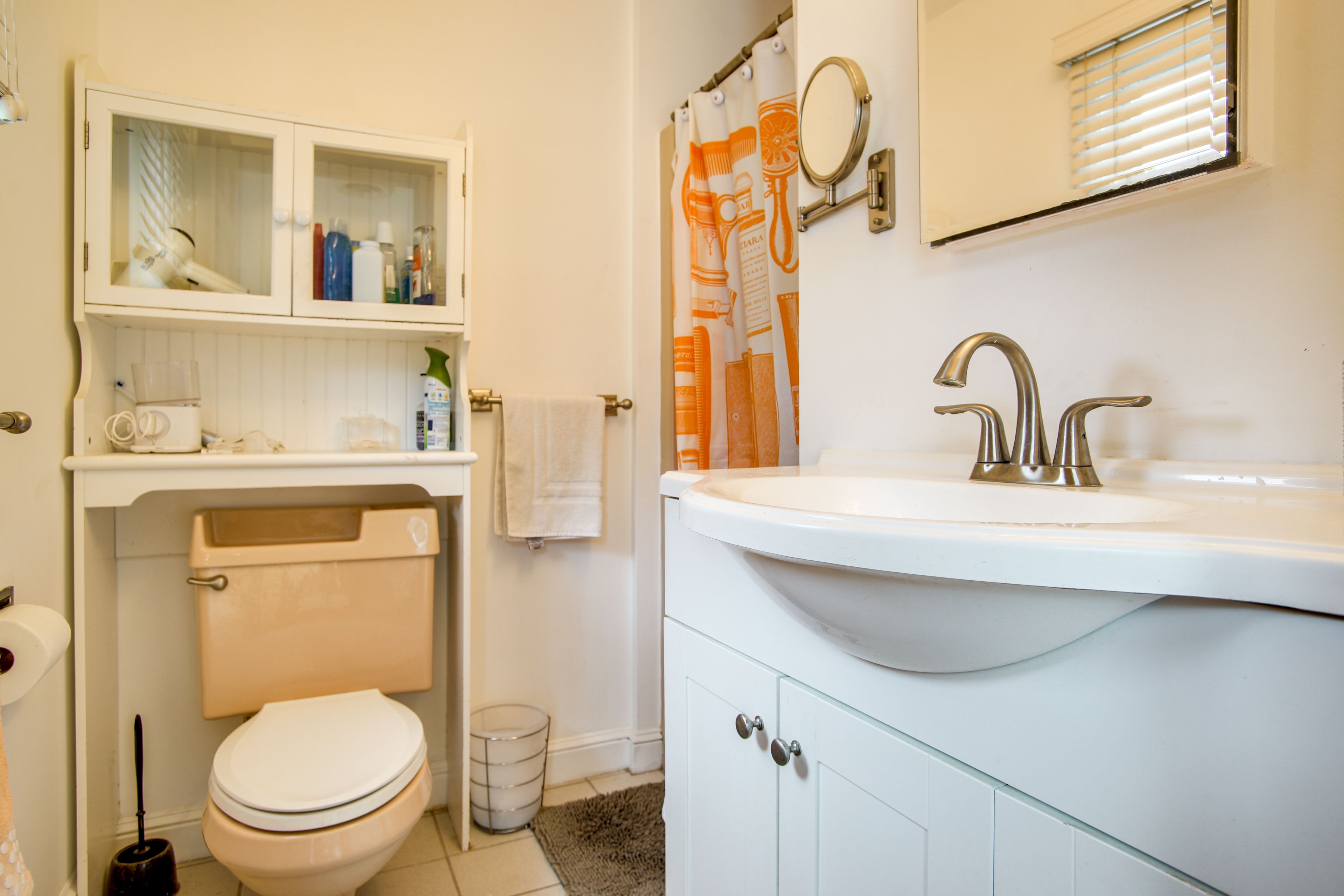 Bathroom | Shower | Towels Provided