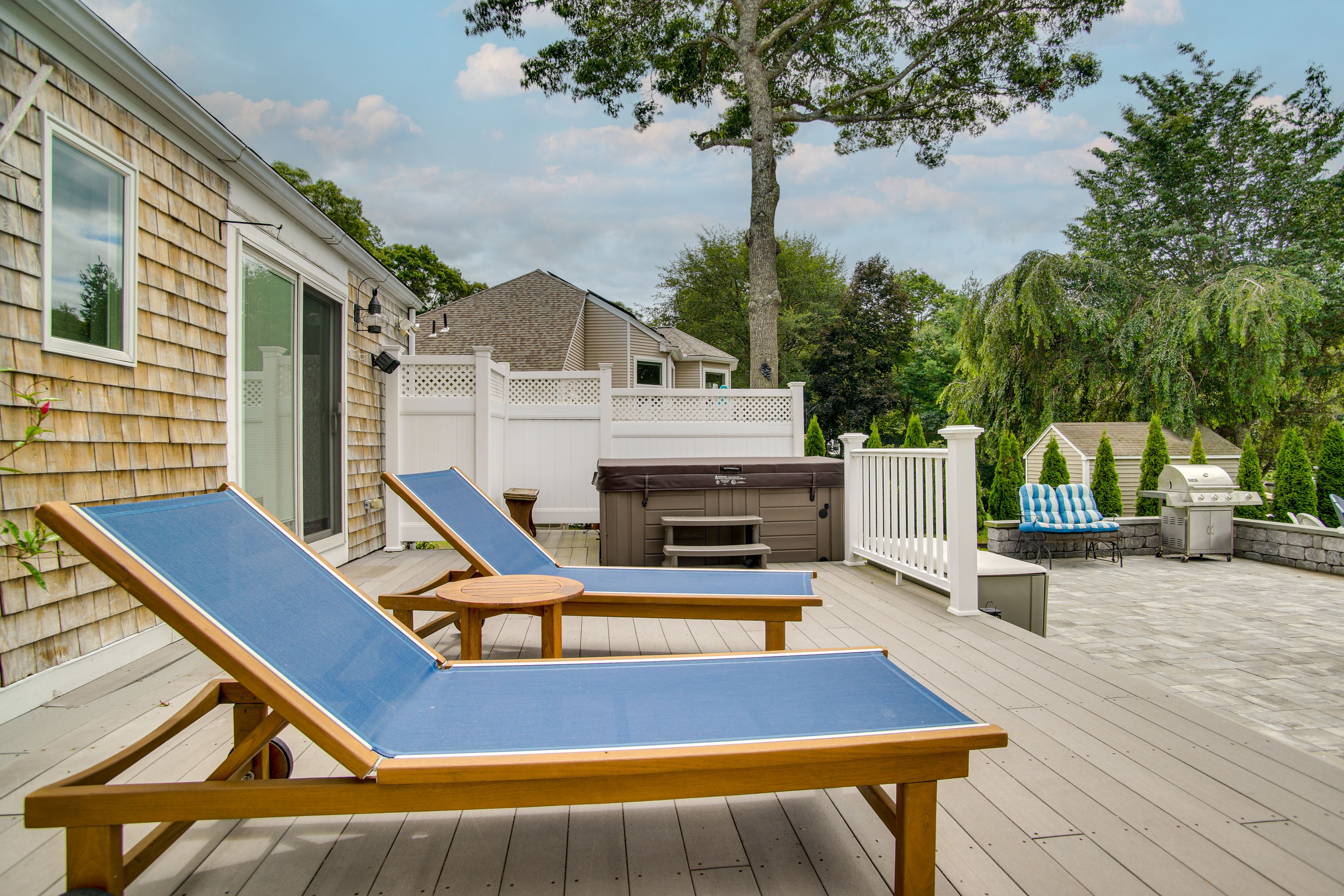 Mashpee Vacation Rental | 3BR | 2BA | 1,800 Sq Ft | 3 Steps to Enter