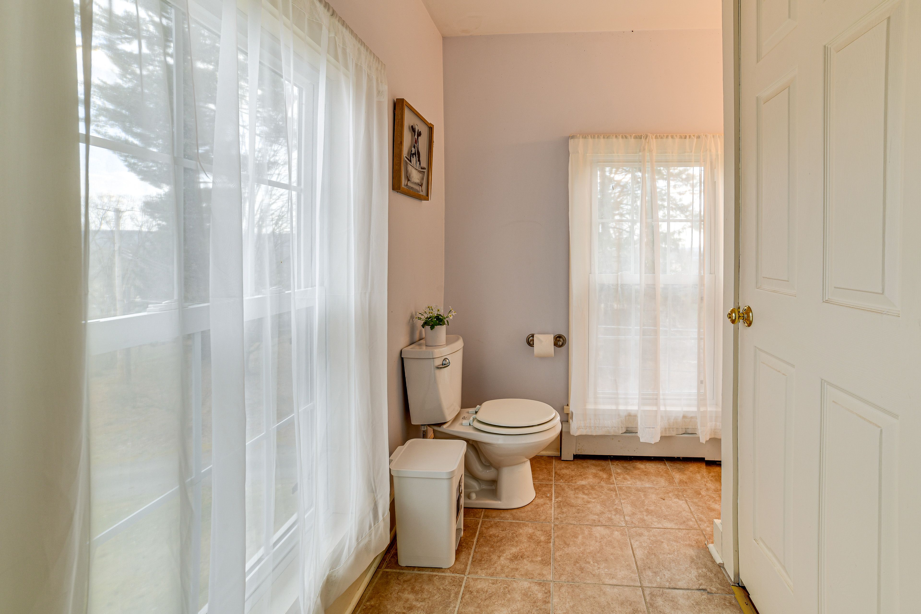 Full Bathroom | 2nd Floor