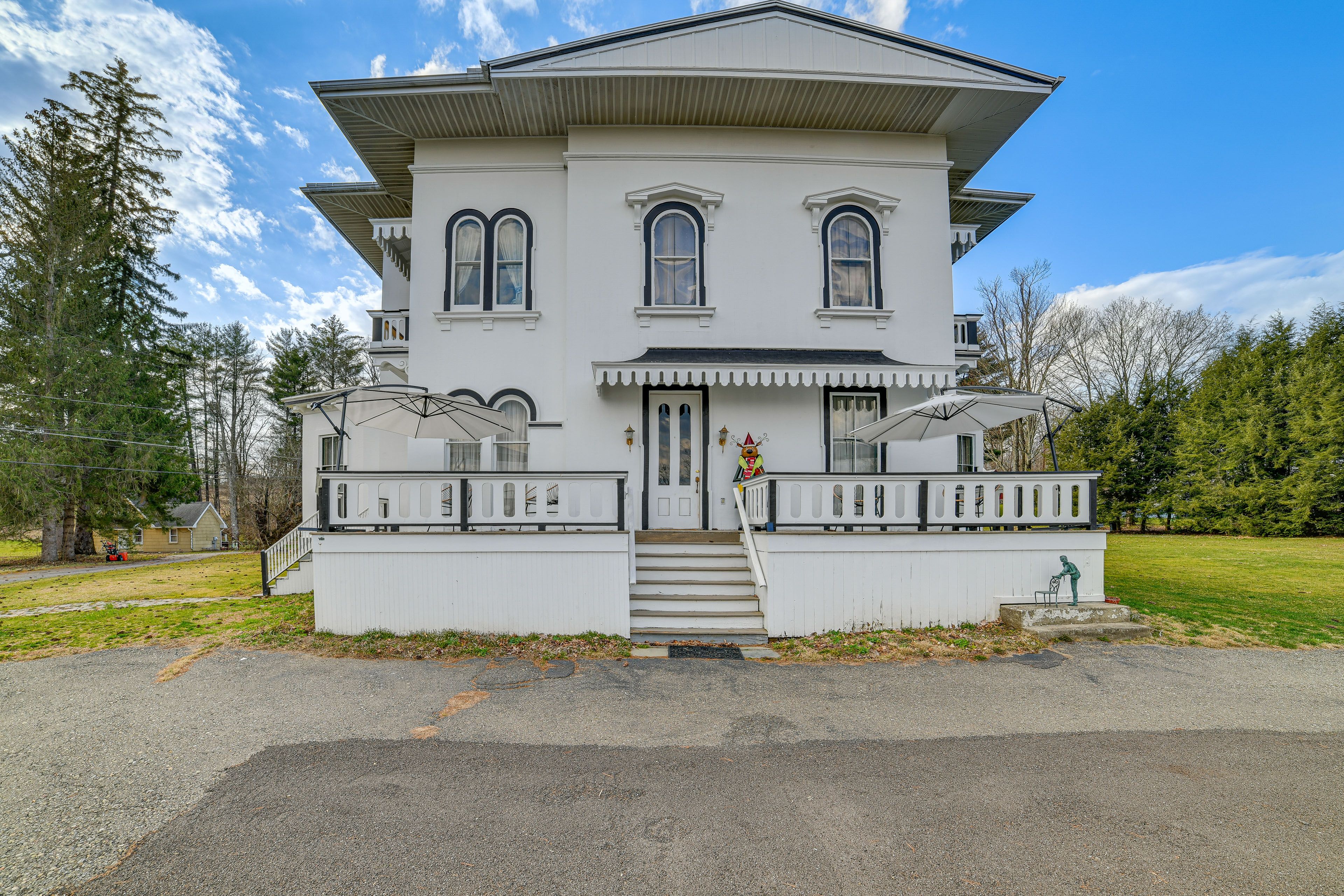 Property Exterior | 40 Acres | On-Site Pond & Trail